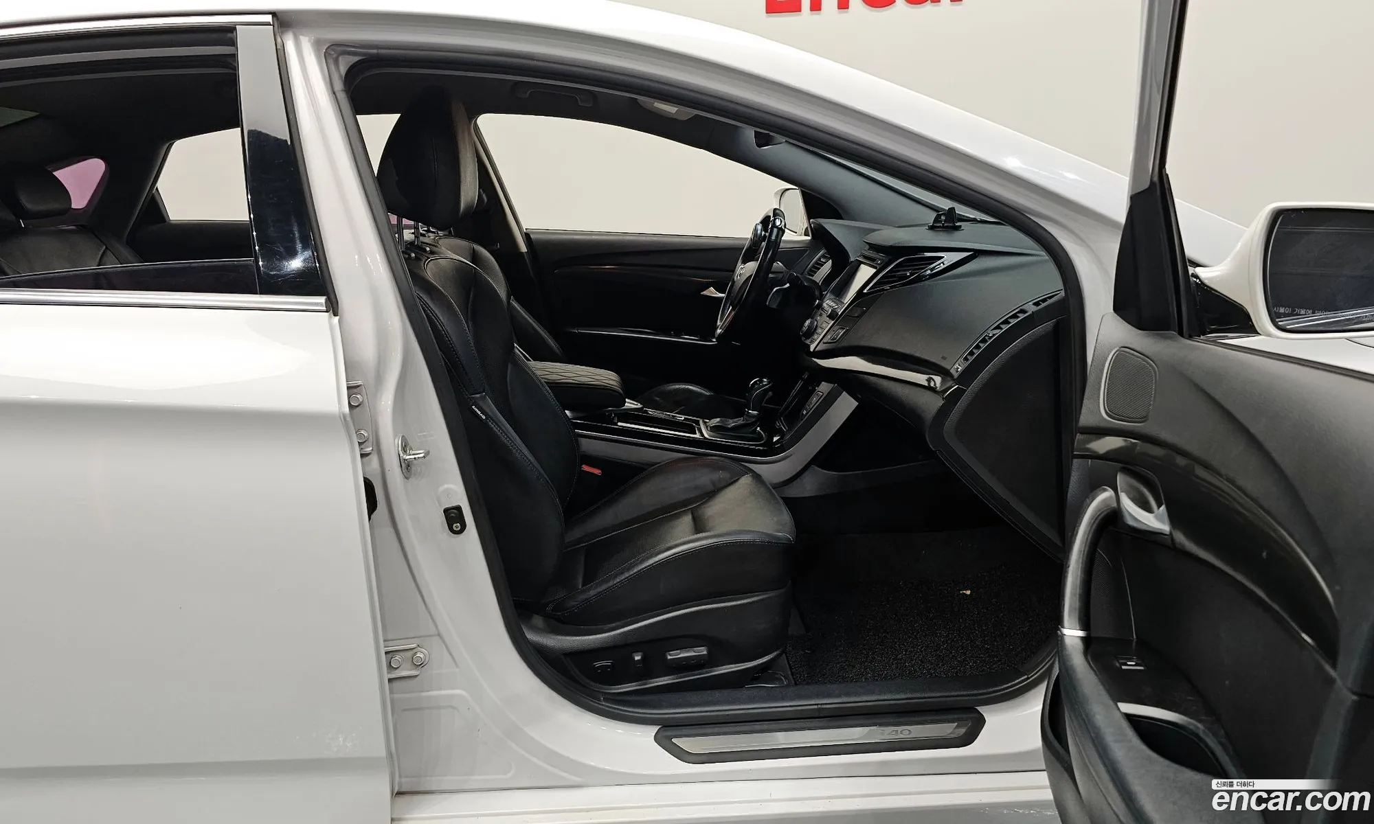 Hyundai i40 Saloon 2014 — 13