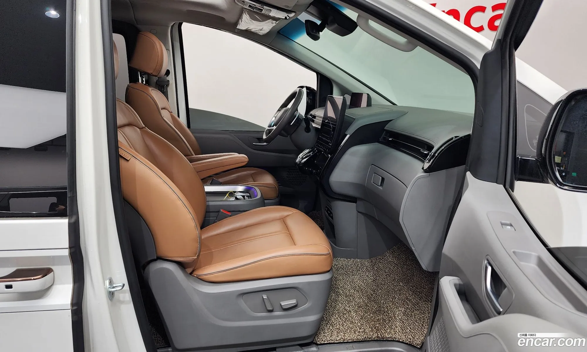 Hyundai Staria 2022 — 3