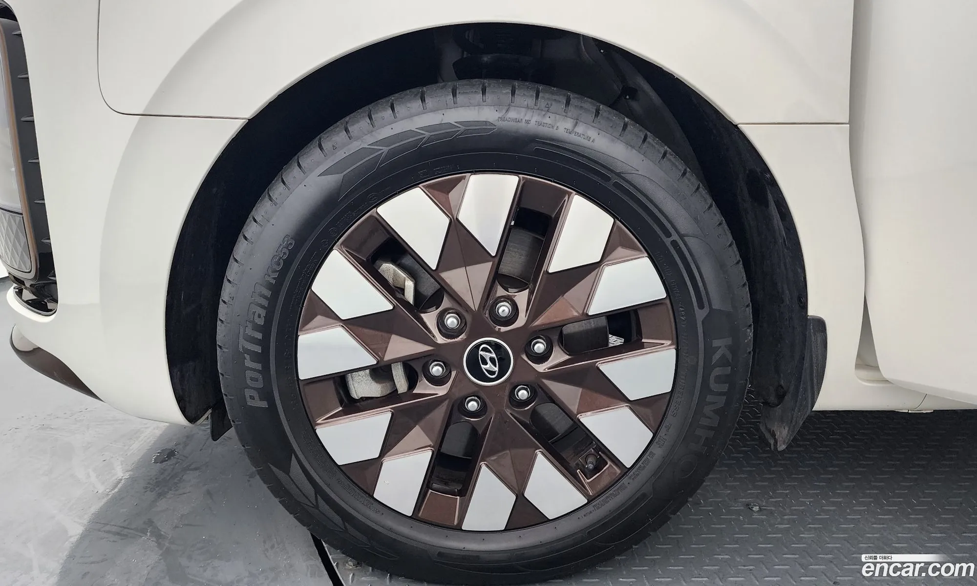 Hyundai Staria 2022 — 10