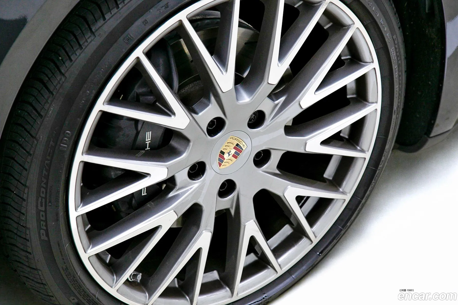 Porsche Panamera 2024 — 4