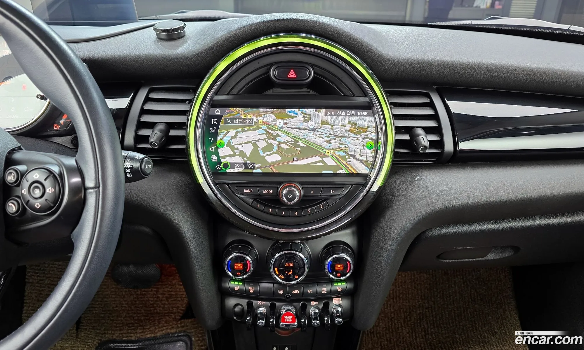 Mini Cooper 2020 WMWXV7103L2M87370 — 17