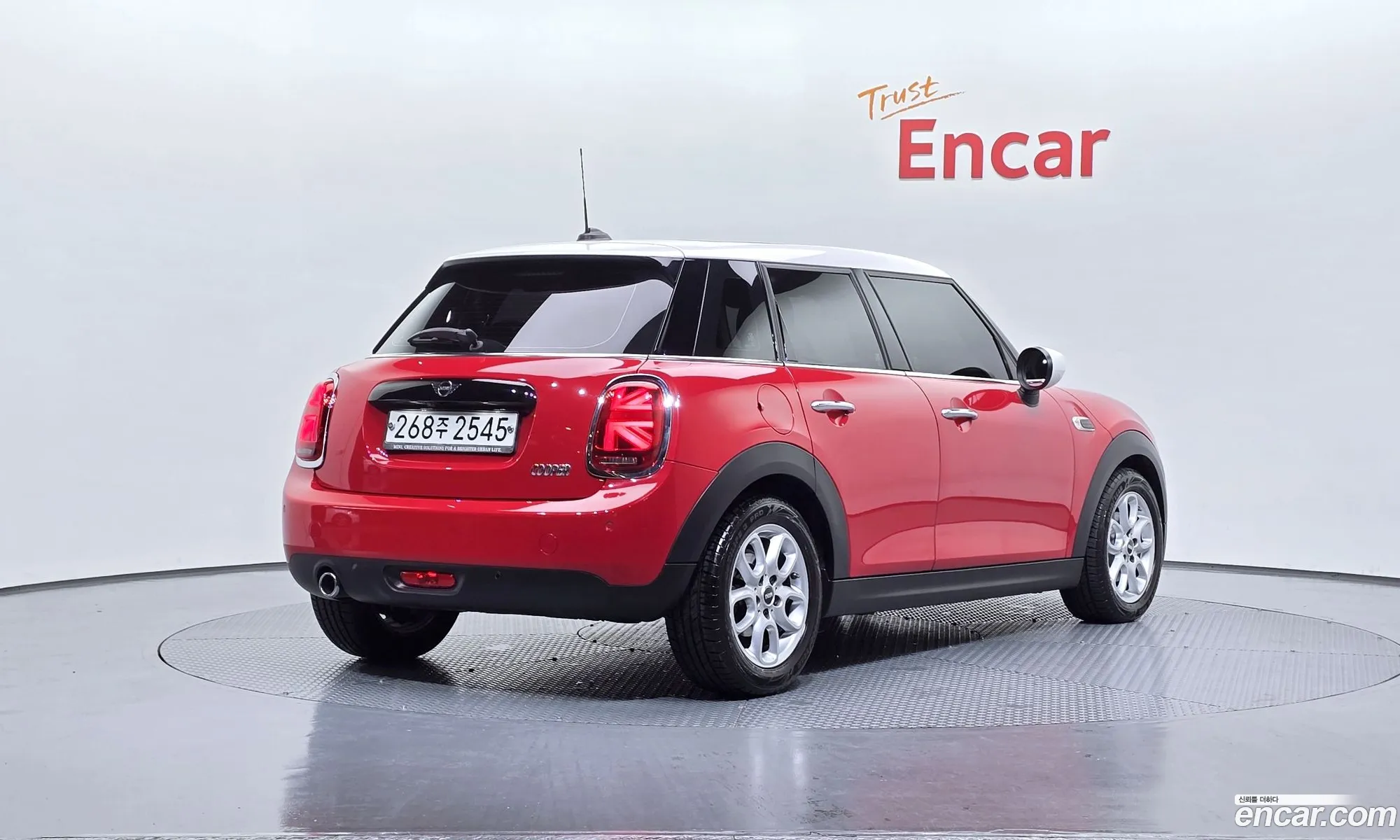 Mini Cooper 2020 WMWXV7103L2M87370 — 16