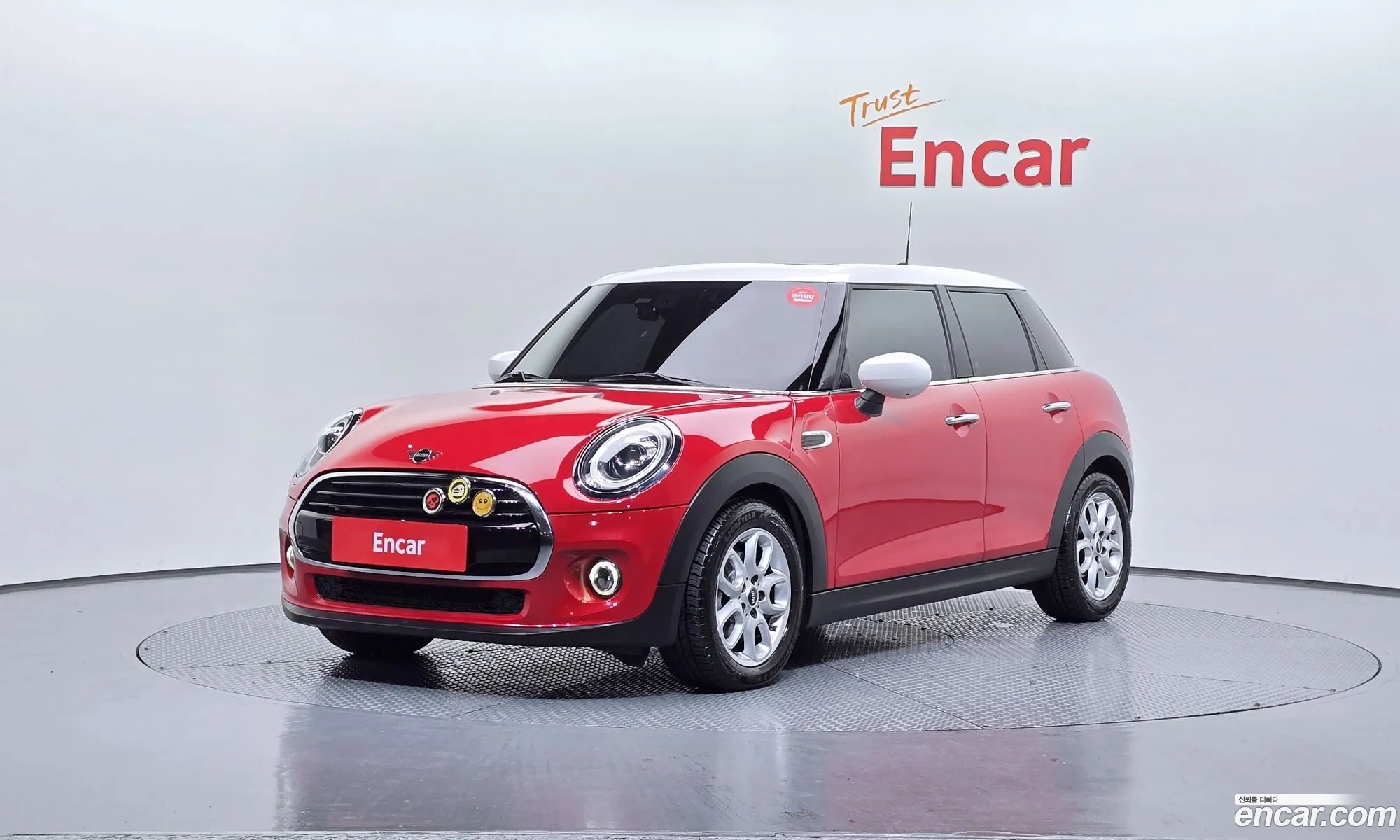 Mini Cooper 2020 WMWXV7103L2M87370 — 5