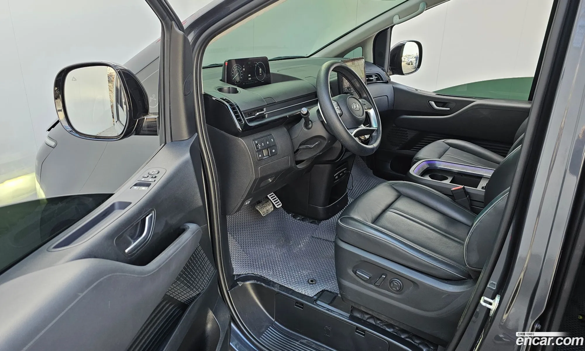 Hyundai Staria 2022 — 10