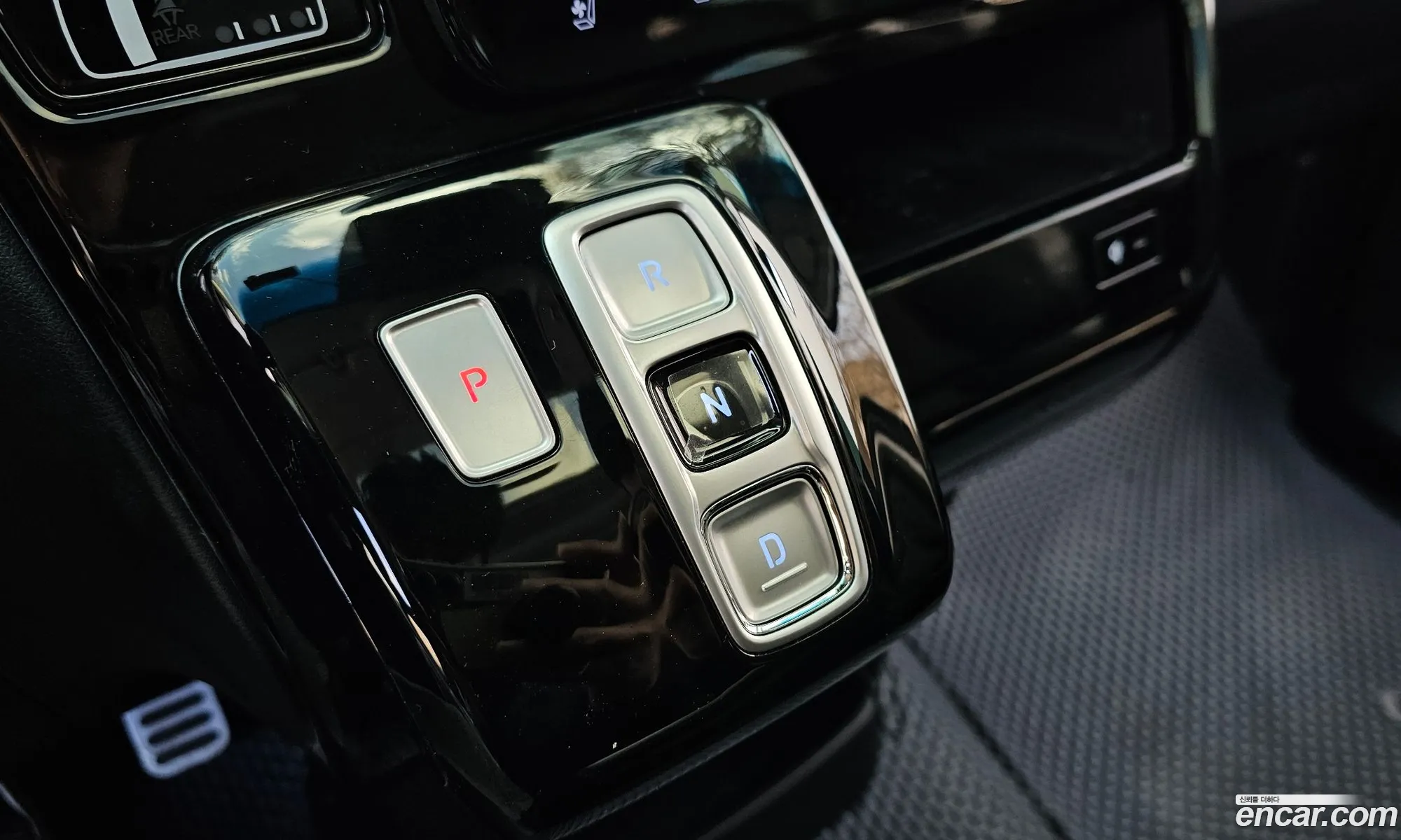 Hyundai Staria 2022 — 18
