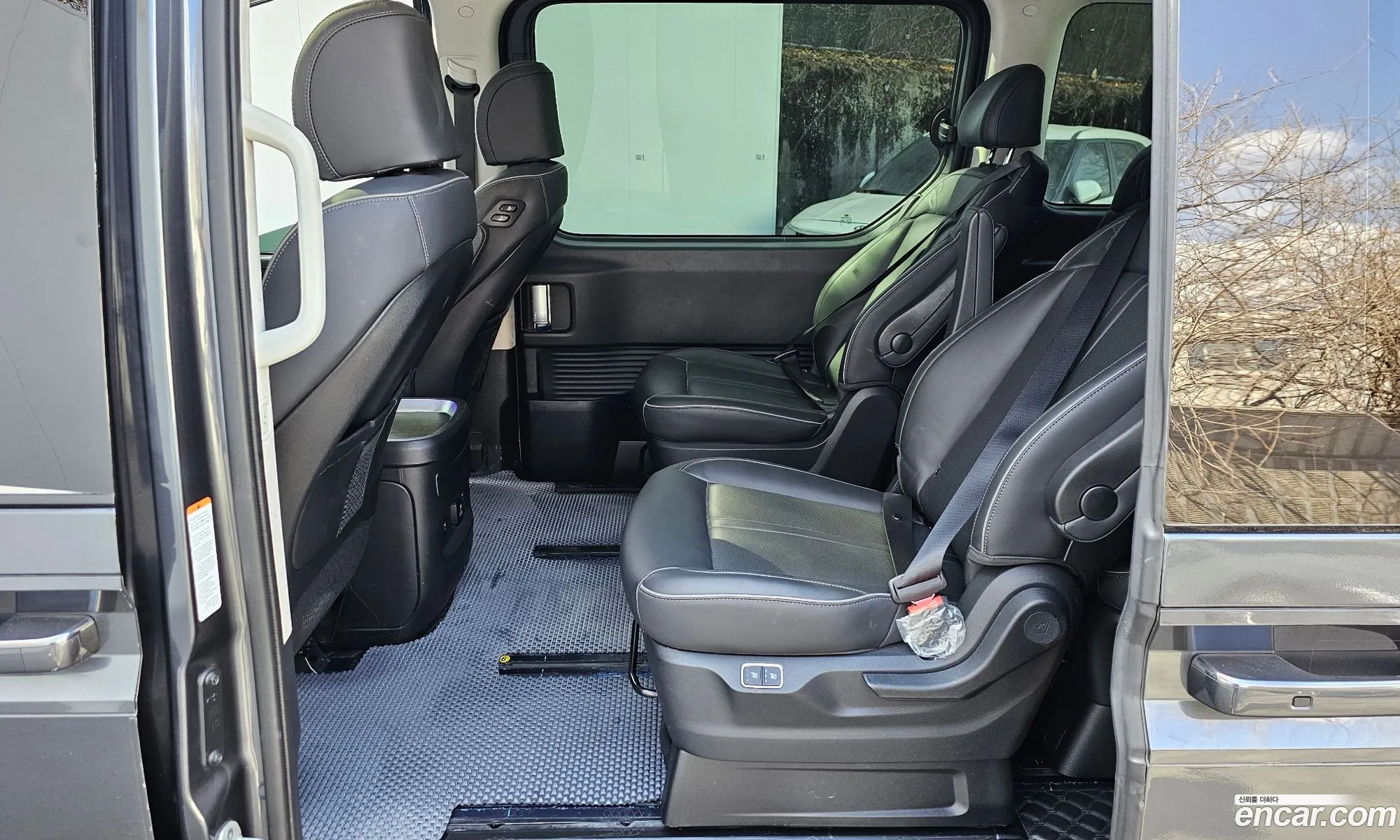 Hyundai Staria 2022 — 2