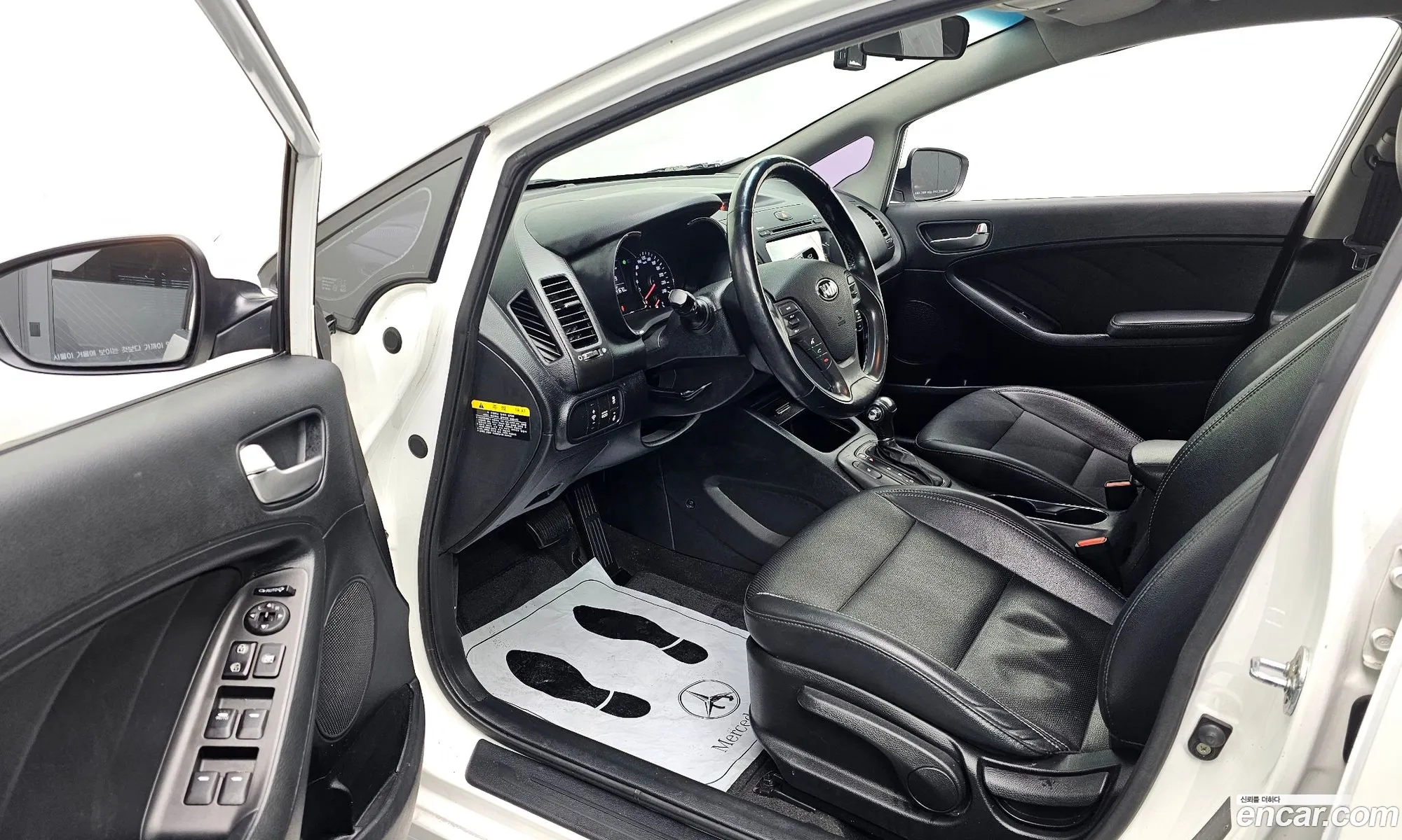 Kia K3 2015 — 9
