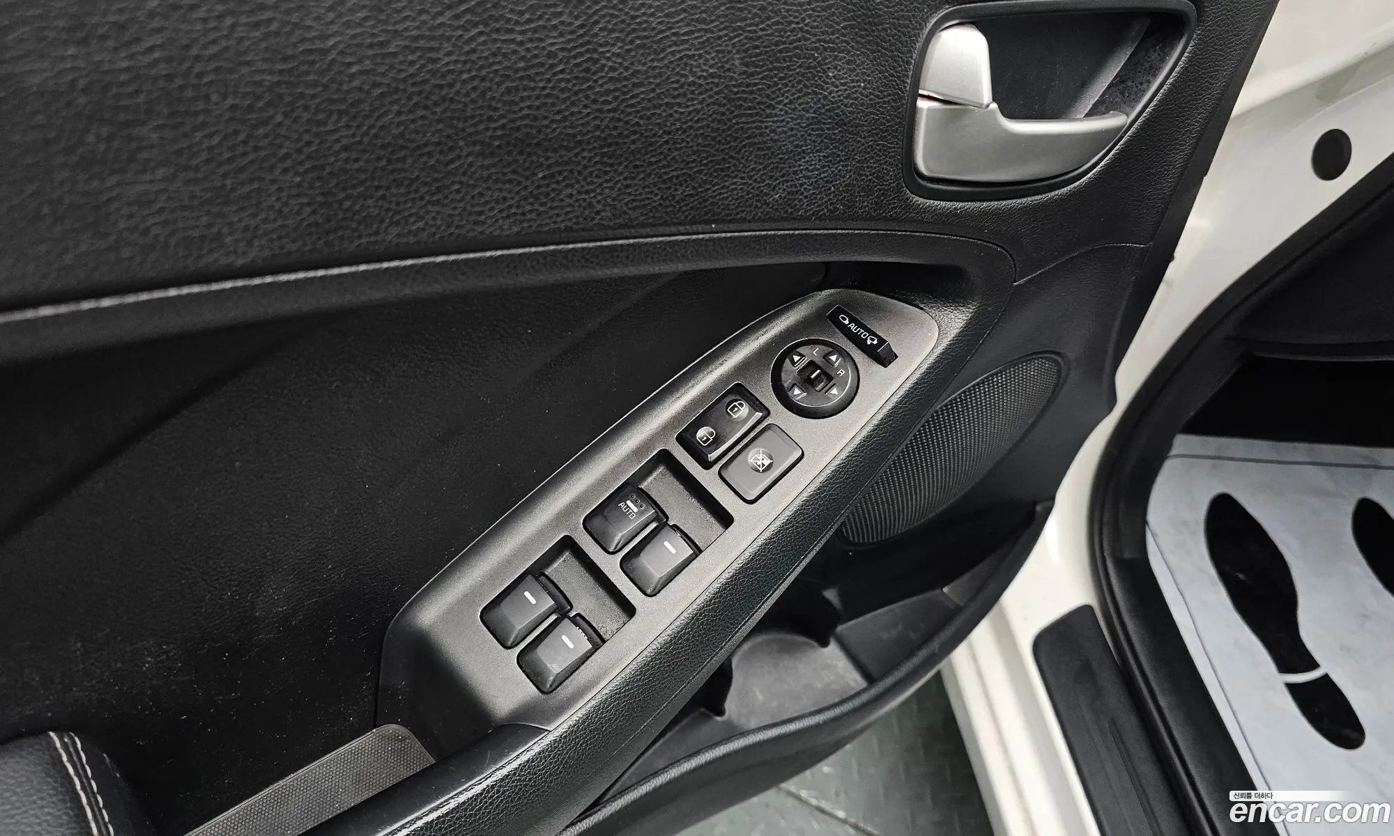 Kia K3 2015 — 7