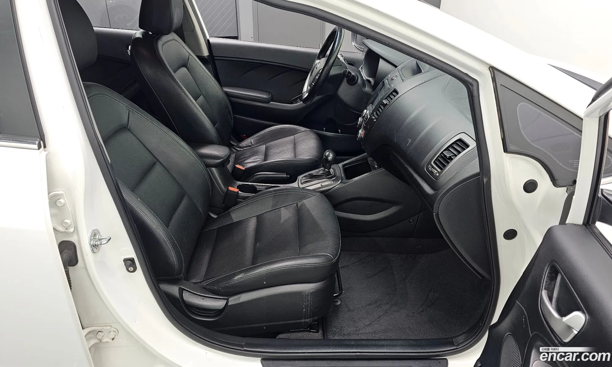 Kia K3 2015 — 11