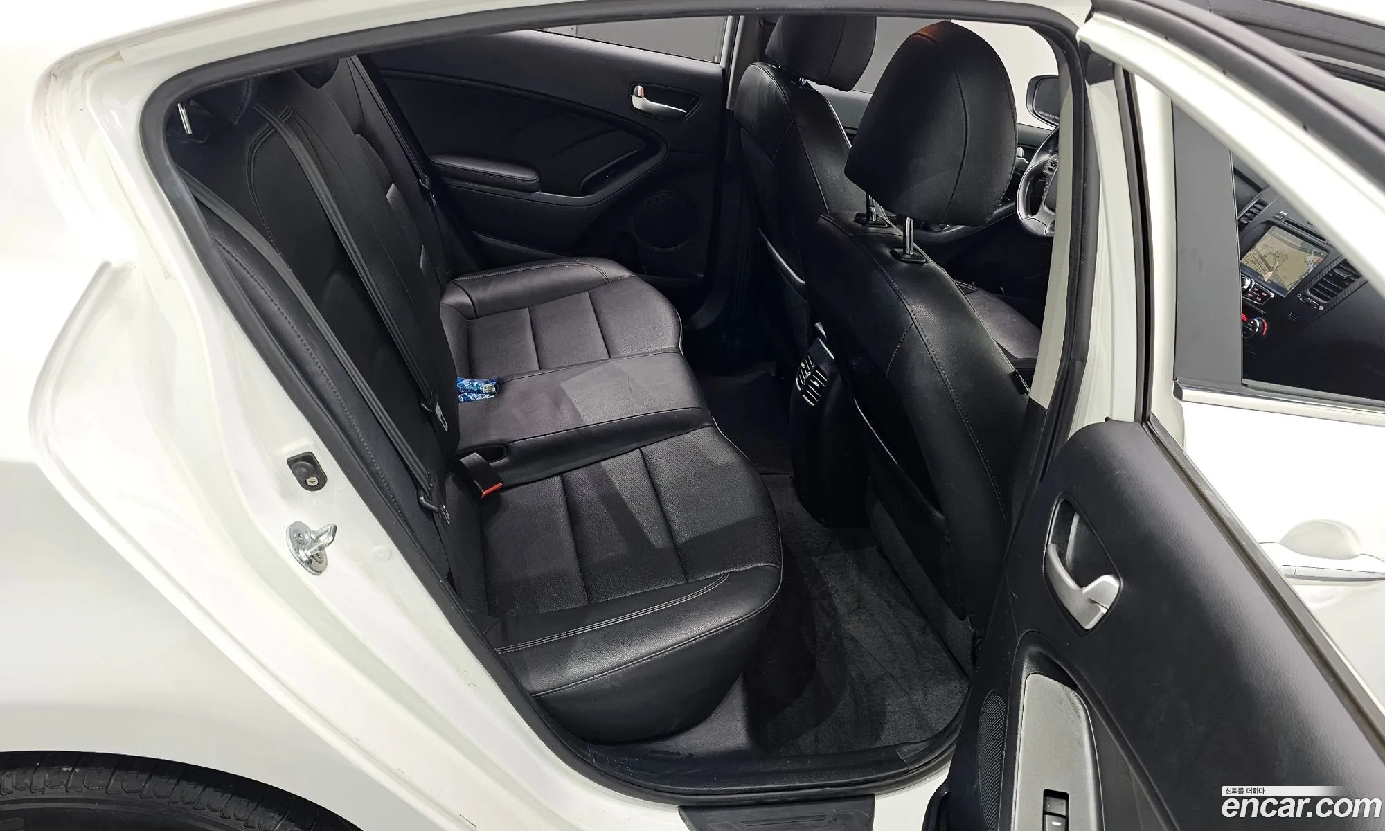 Kia K3 2015 — 10