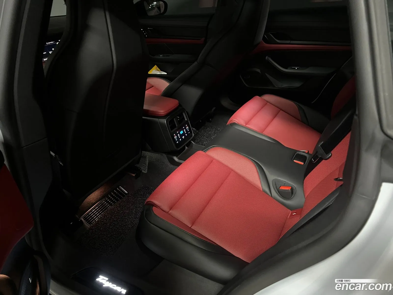 Porsche Taycan 2025 — 10