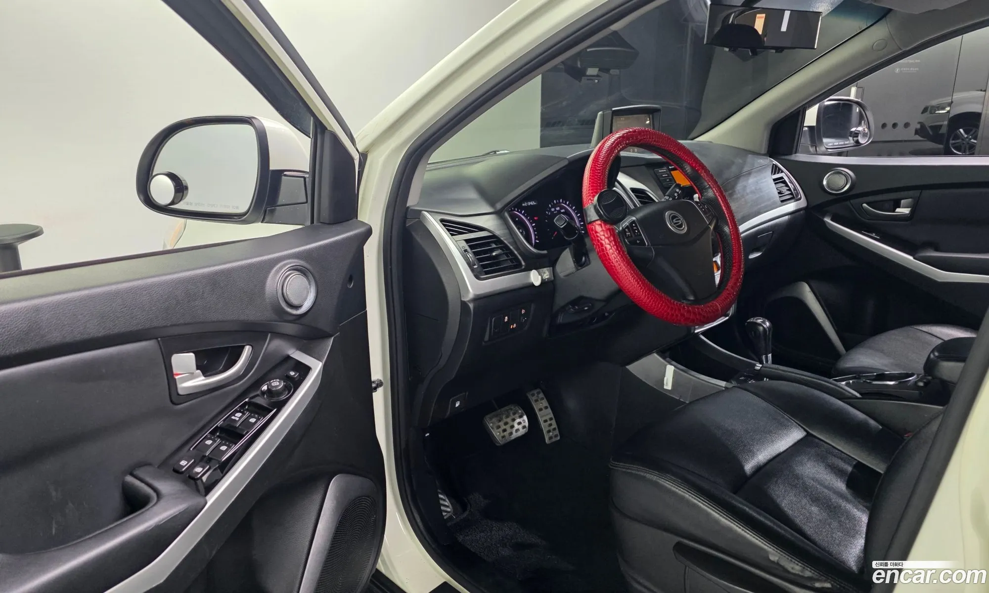 KG Mobility (SsangYong) Korando C 2015 — 12