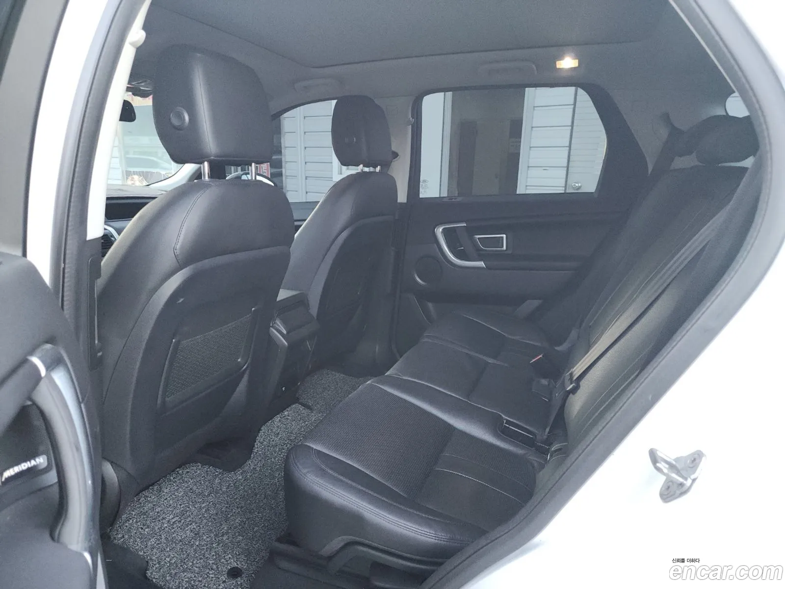 Land Rover Discovery Sport 2019 — 9