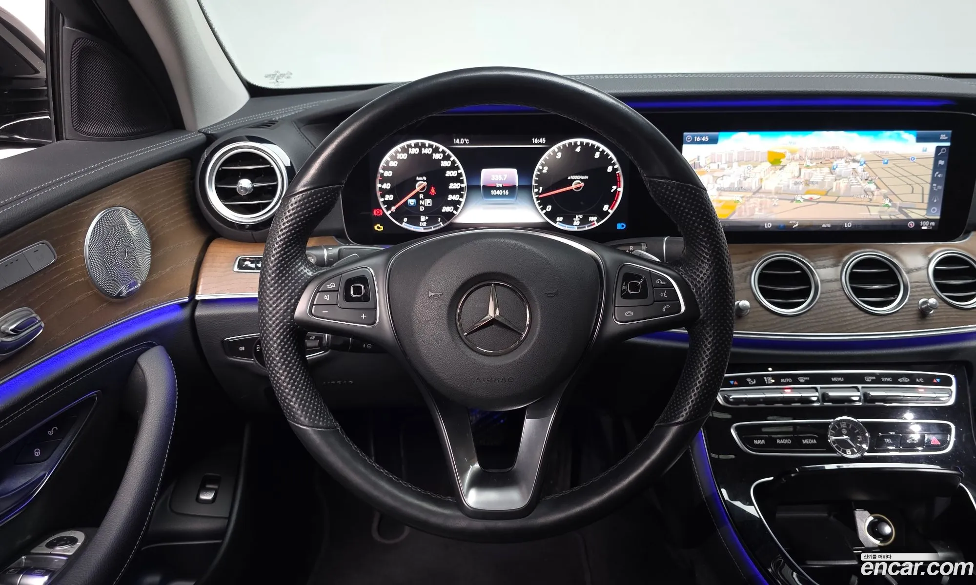 Mercedes-Benz E-Class W213 2018 WDDZF4JB6JA404645 — 13