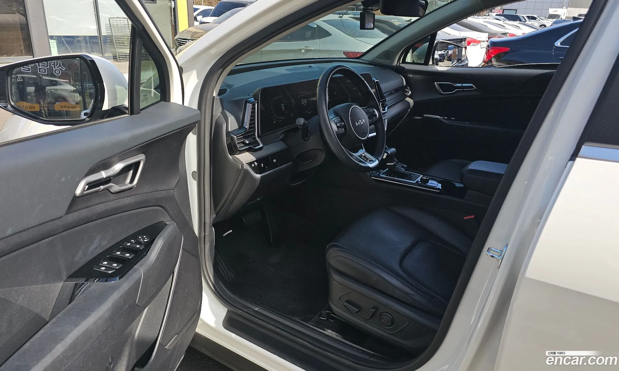 Kia Sportage 2023 — 18