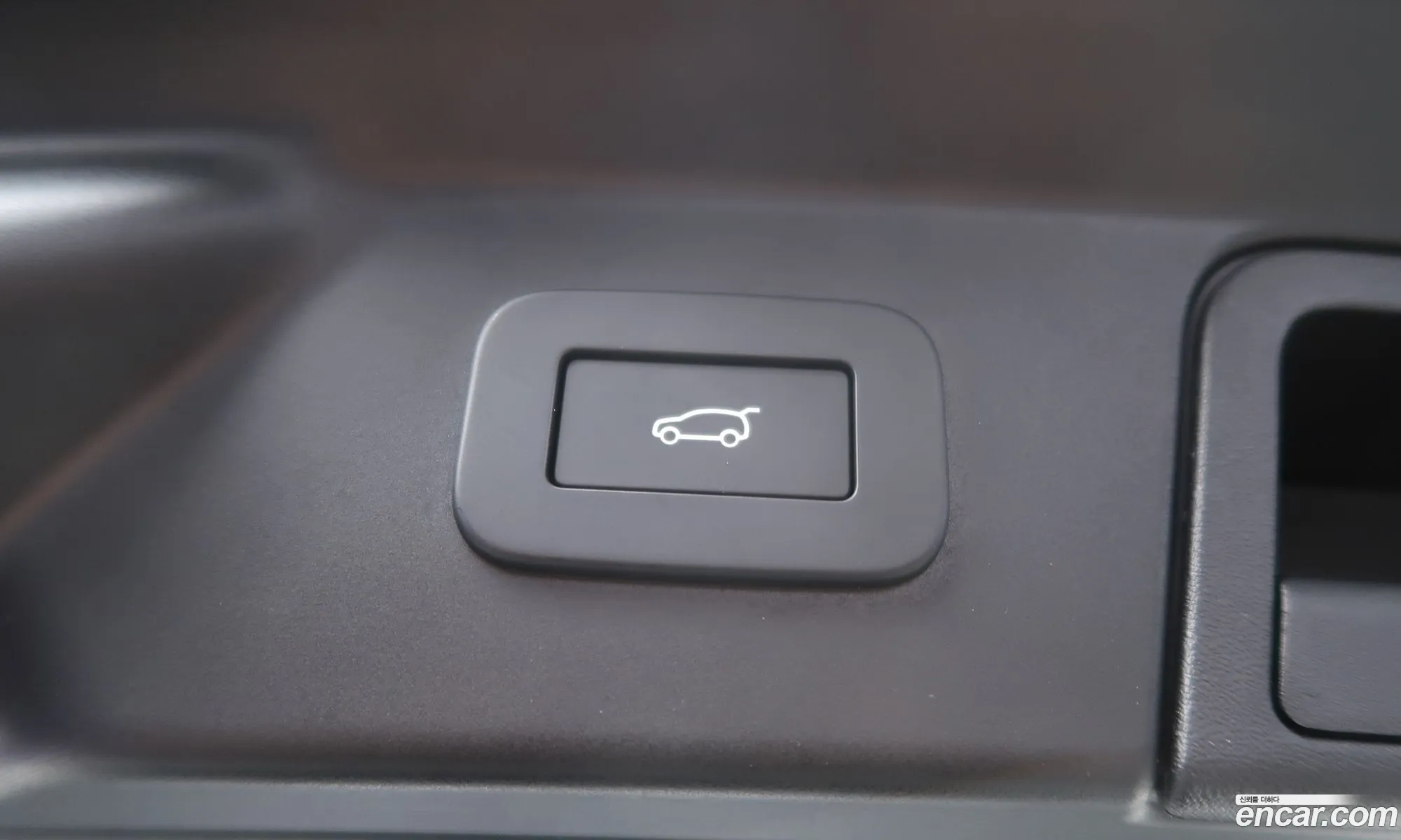 Land Rover Range Rover Velar 2024 — 7