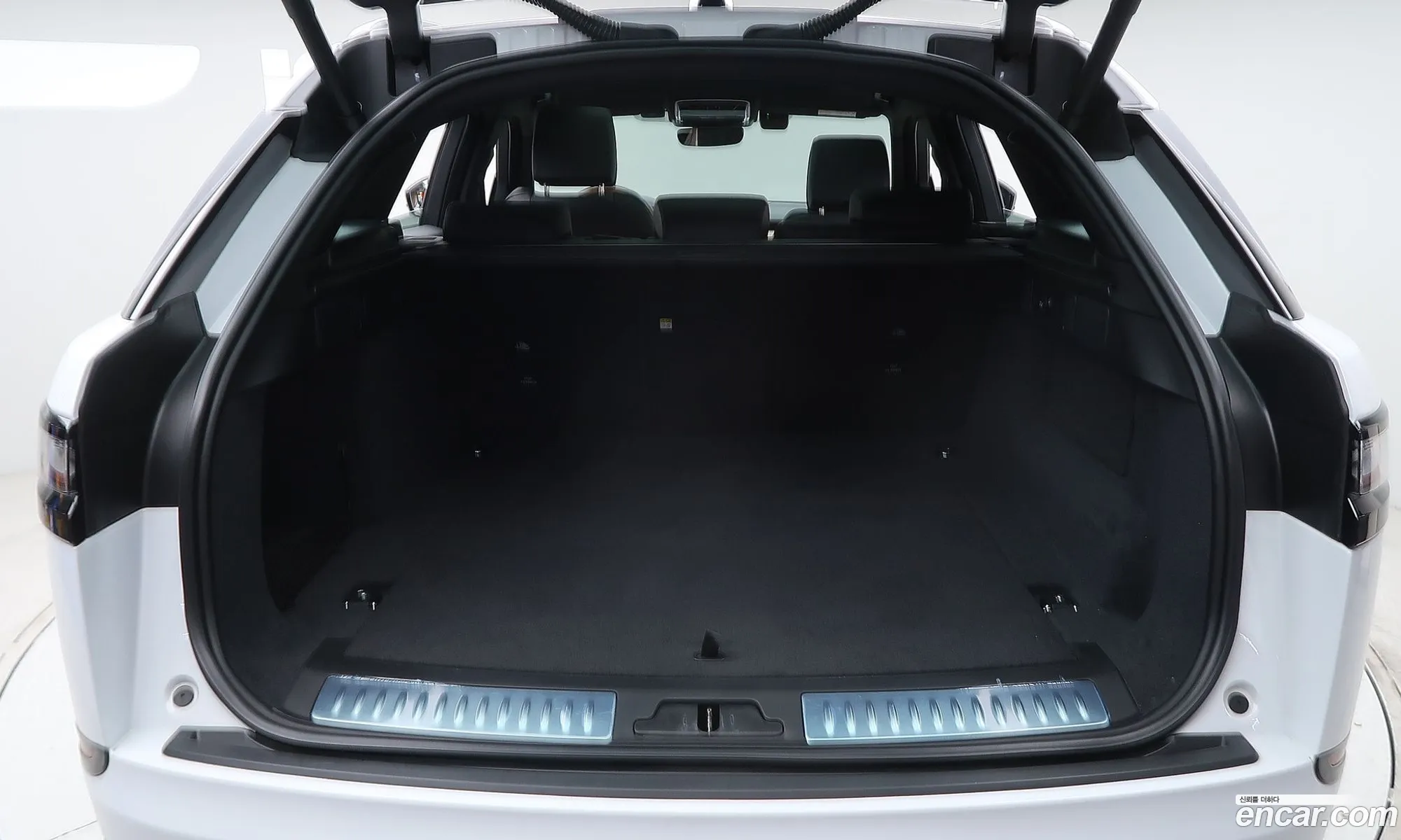 Land Rover Range Rover Velar 2024 — 20