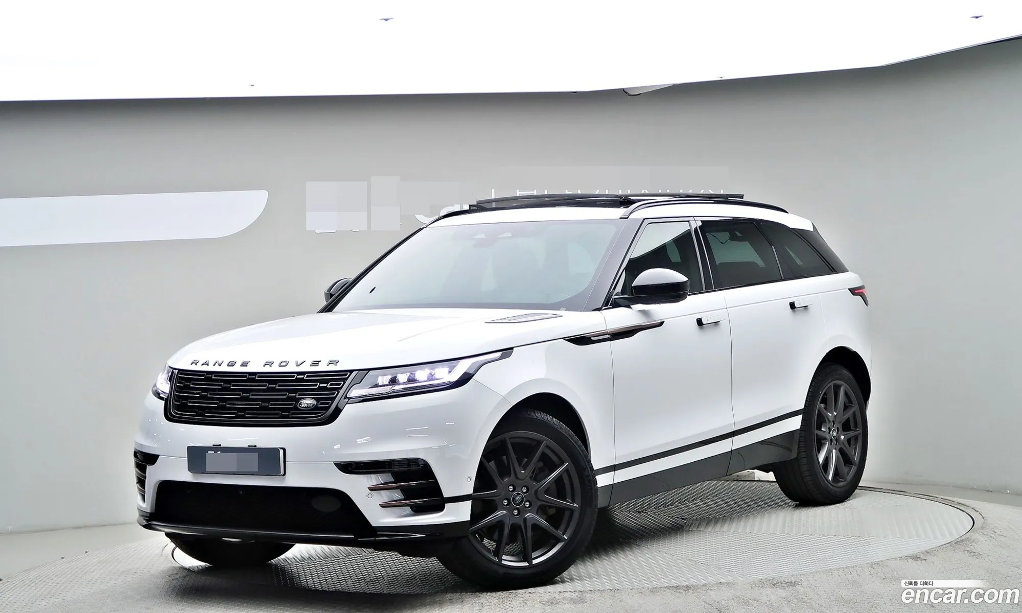 Land Rover Range Rover Velar 2024 — 19