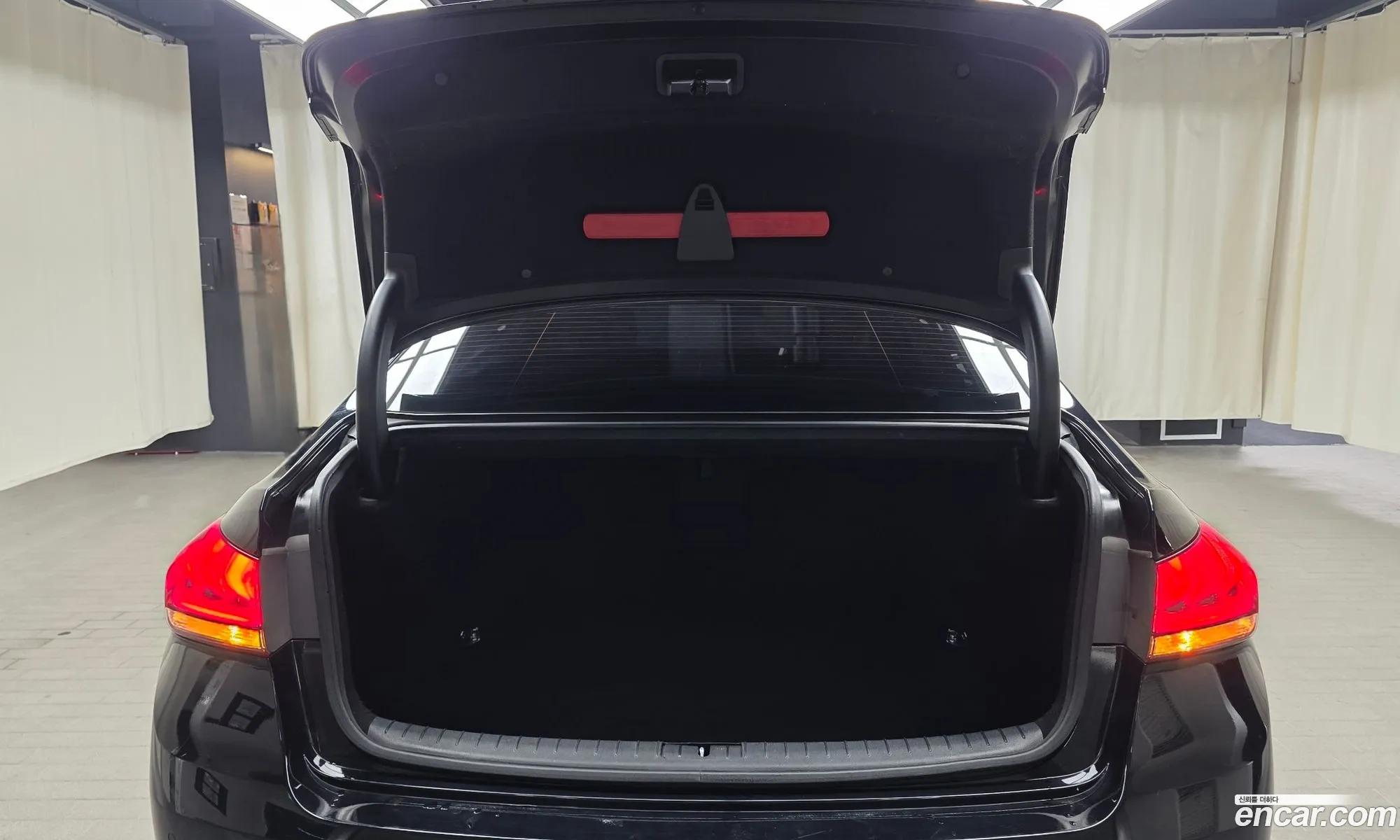 Hyundai Genesis DH 2014 — 11