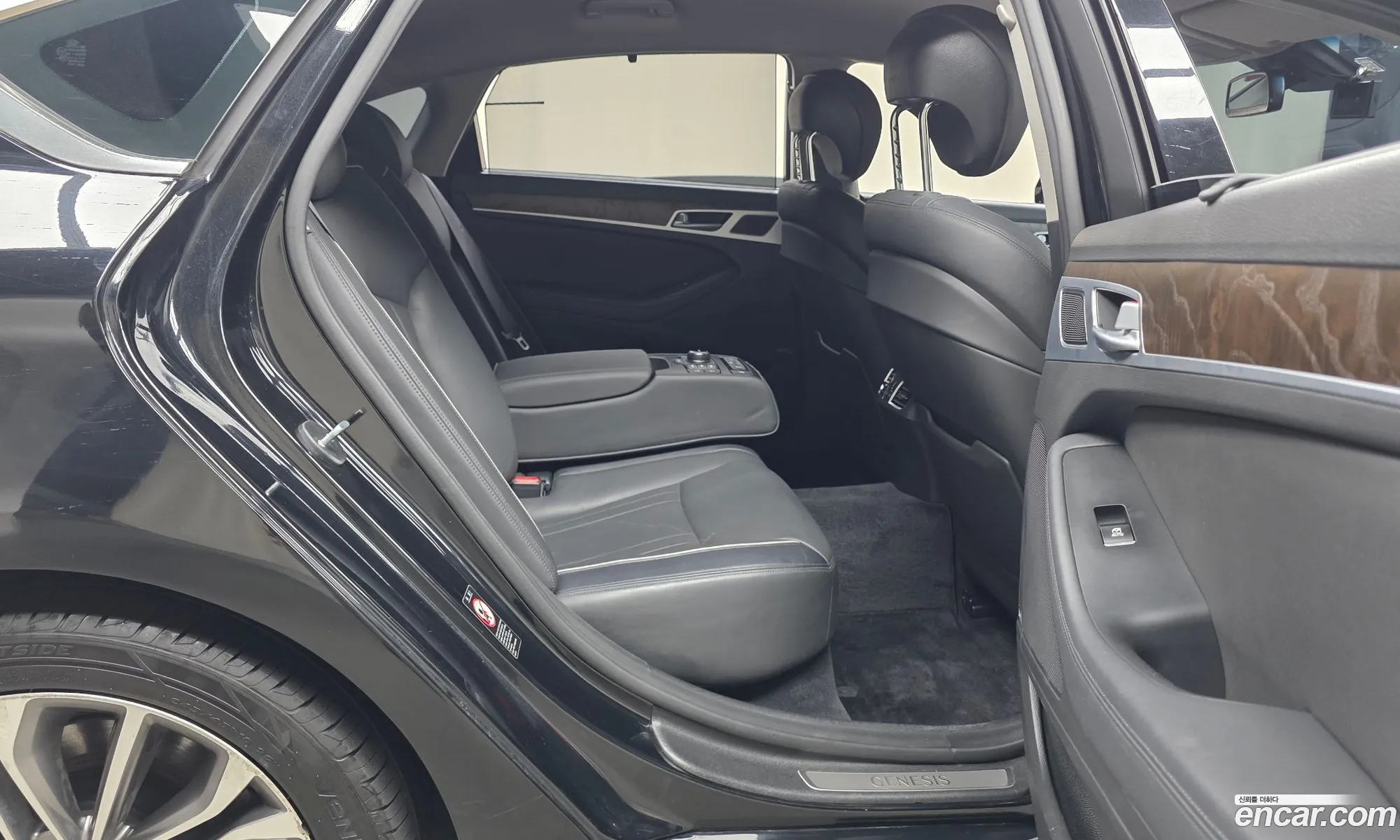Hyundai Genesis DH 2014 — 9