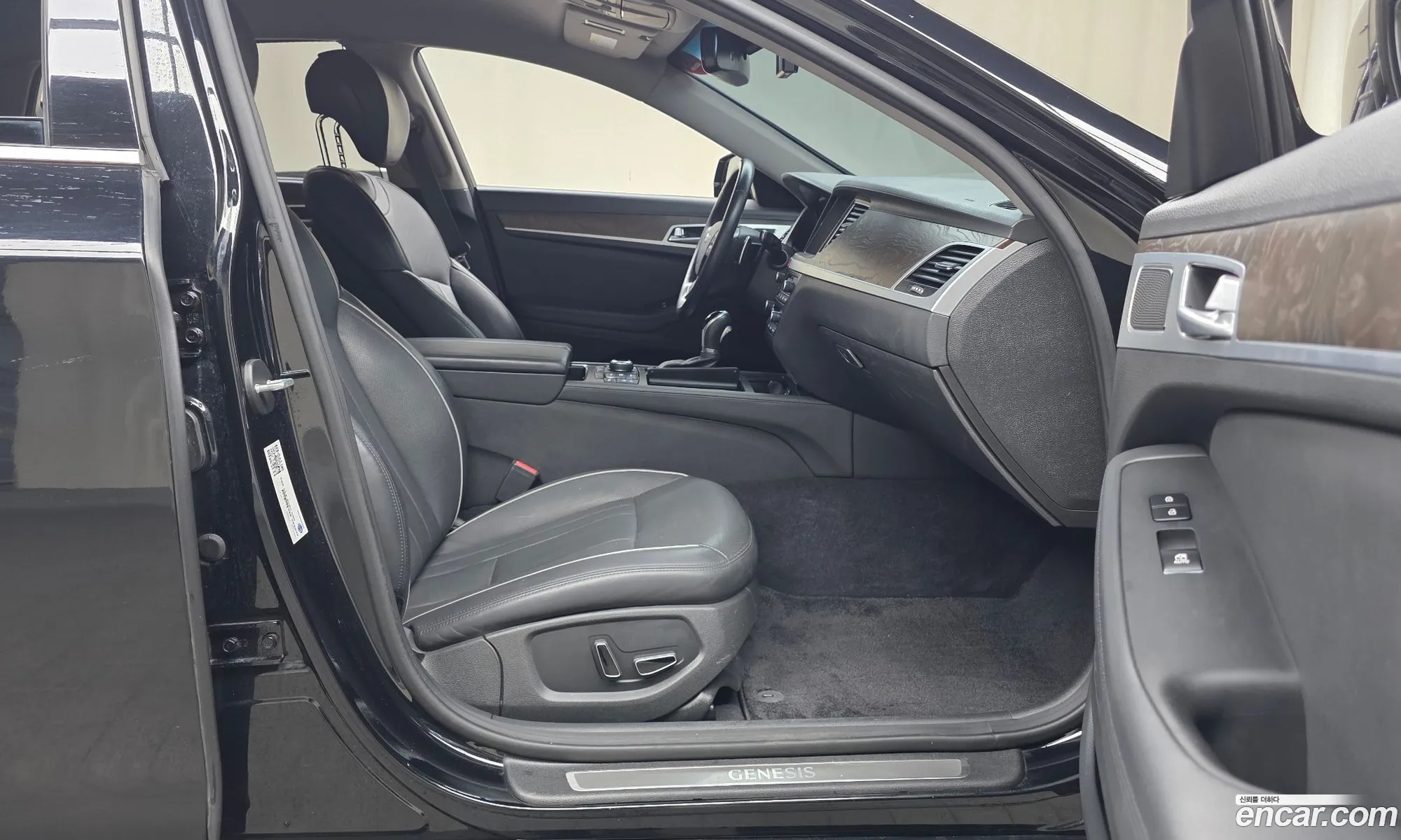 Hyundai Genesis DH 2014 — 2