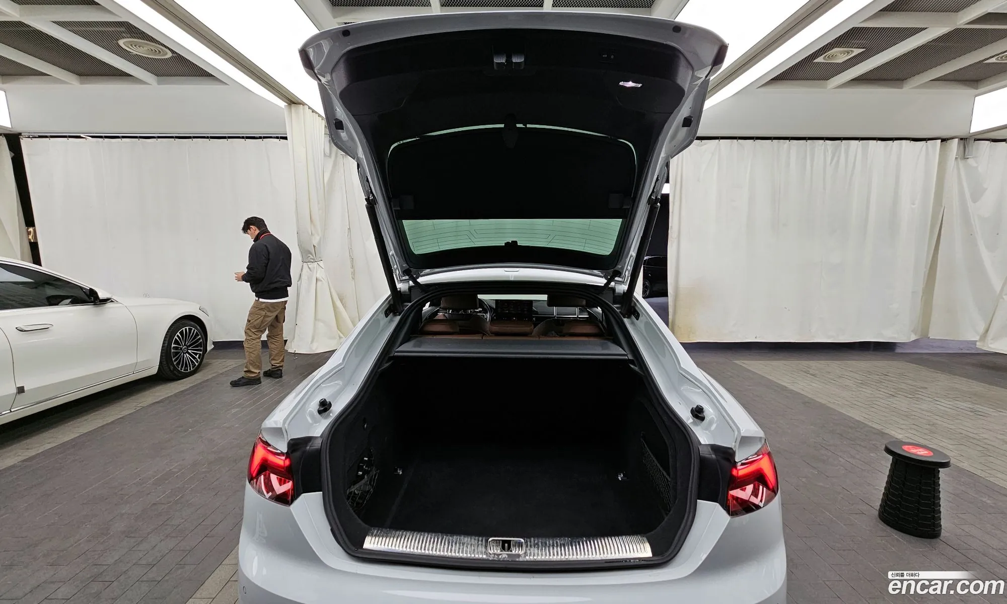 Audi A5 2019 WAUZZZF50KA068961 — 17