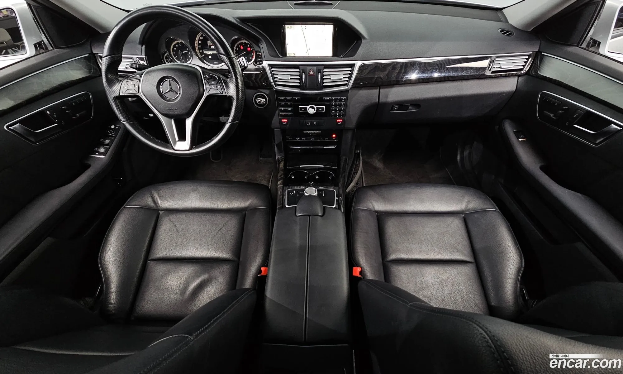 Mercedes-Benz E-Class W212 2013 WDDHF5FB5DA709553 — 9