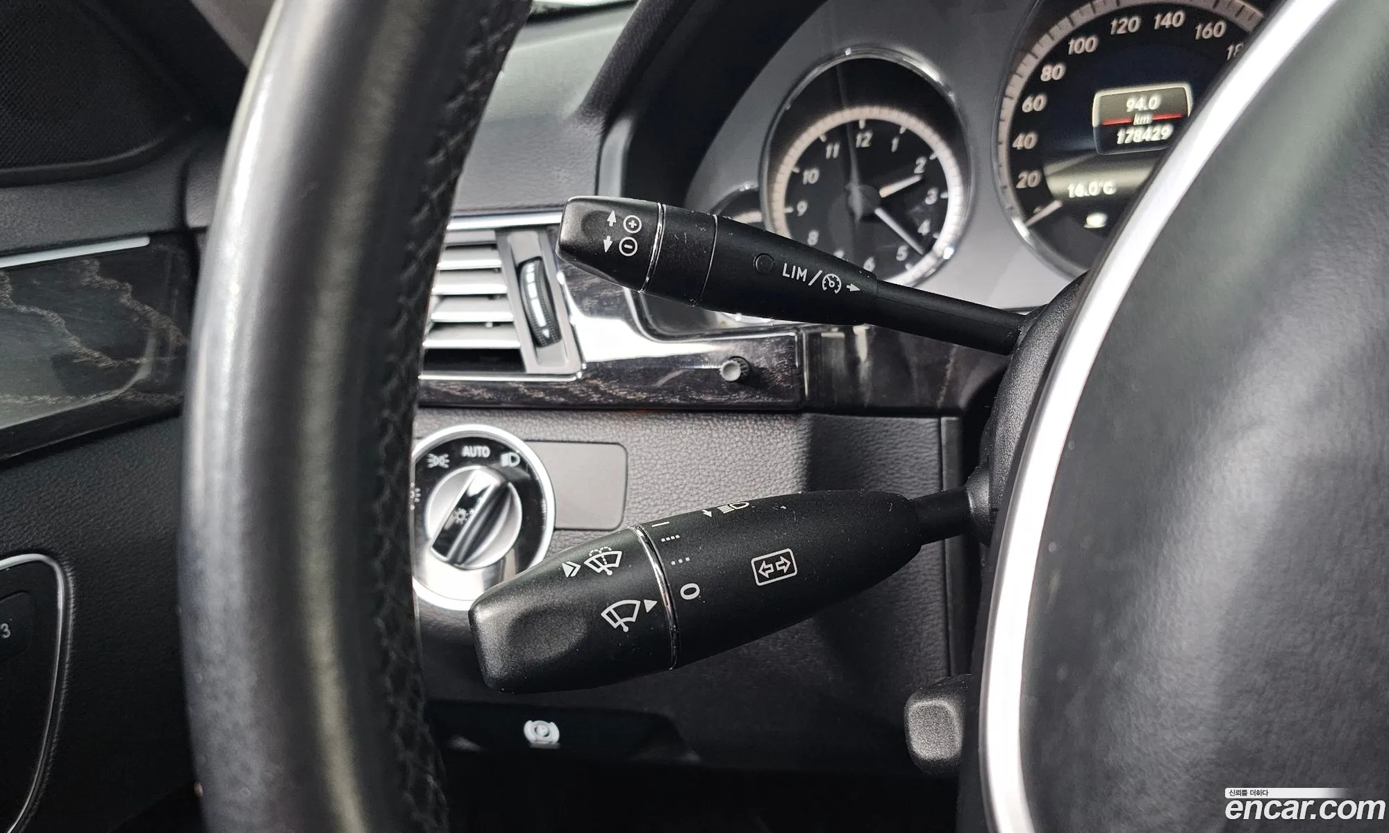 Mercedes-Benz E-Class W212 2013 WDDHF5FB5DA709553 — 2