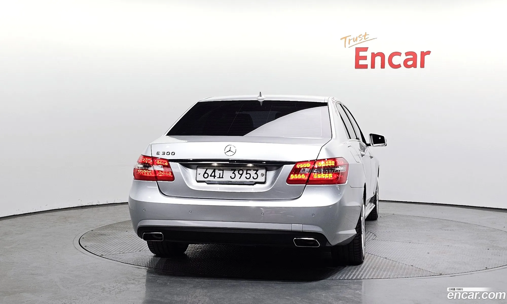 Mercedes-Benz E-Class W212 2013 WDDHF5FB5DA709553 — 19