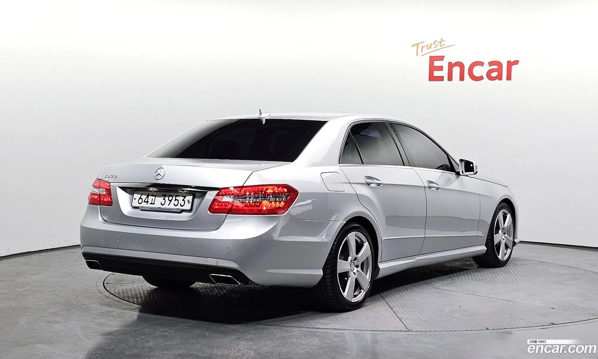 Mercedes-Benz E-Class W212 2013 WDDHF5FB5DA709553 — 5