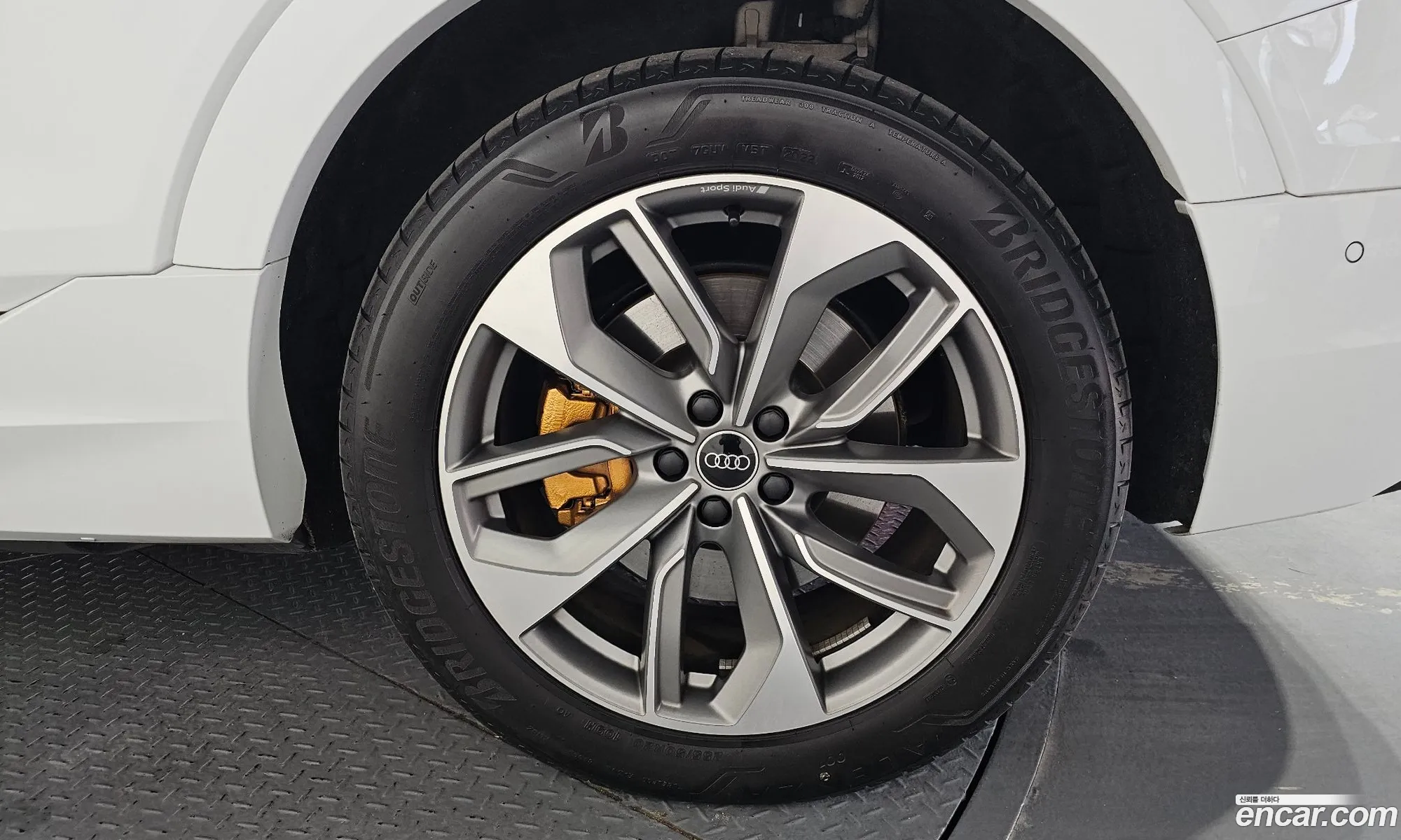 Audi e-tron 2023 WAUZZZGE3PB003165 — 2