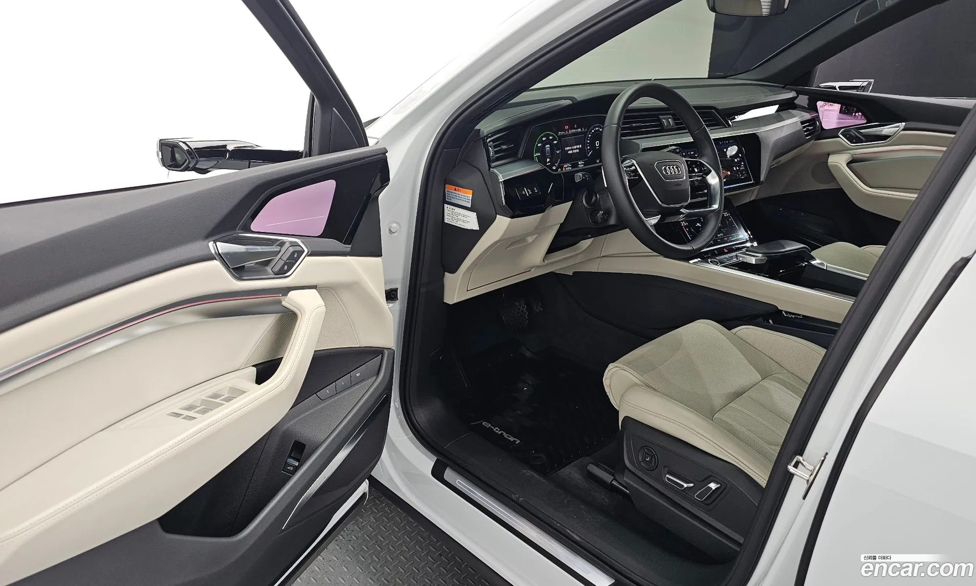 Audi e-tron 2023 WAUZZZGE3PB003165 — 8