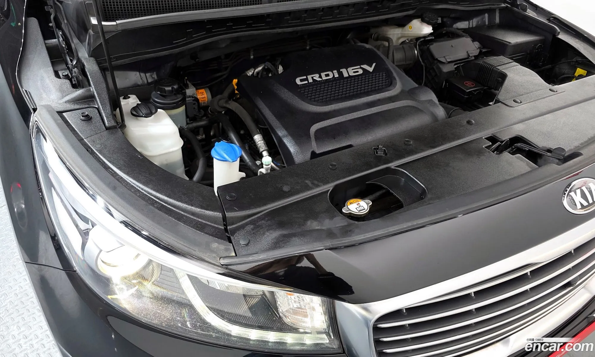 Kia Carnival 2017 KNAME81ABJS378715 — 10