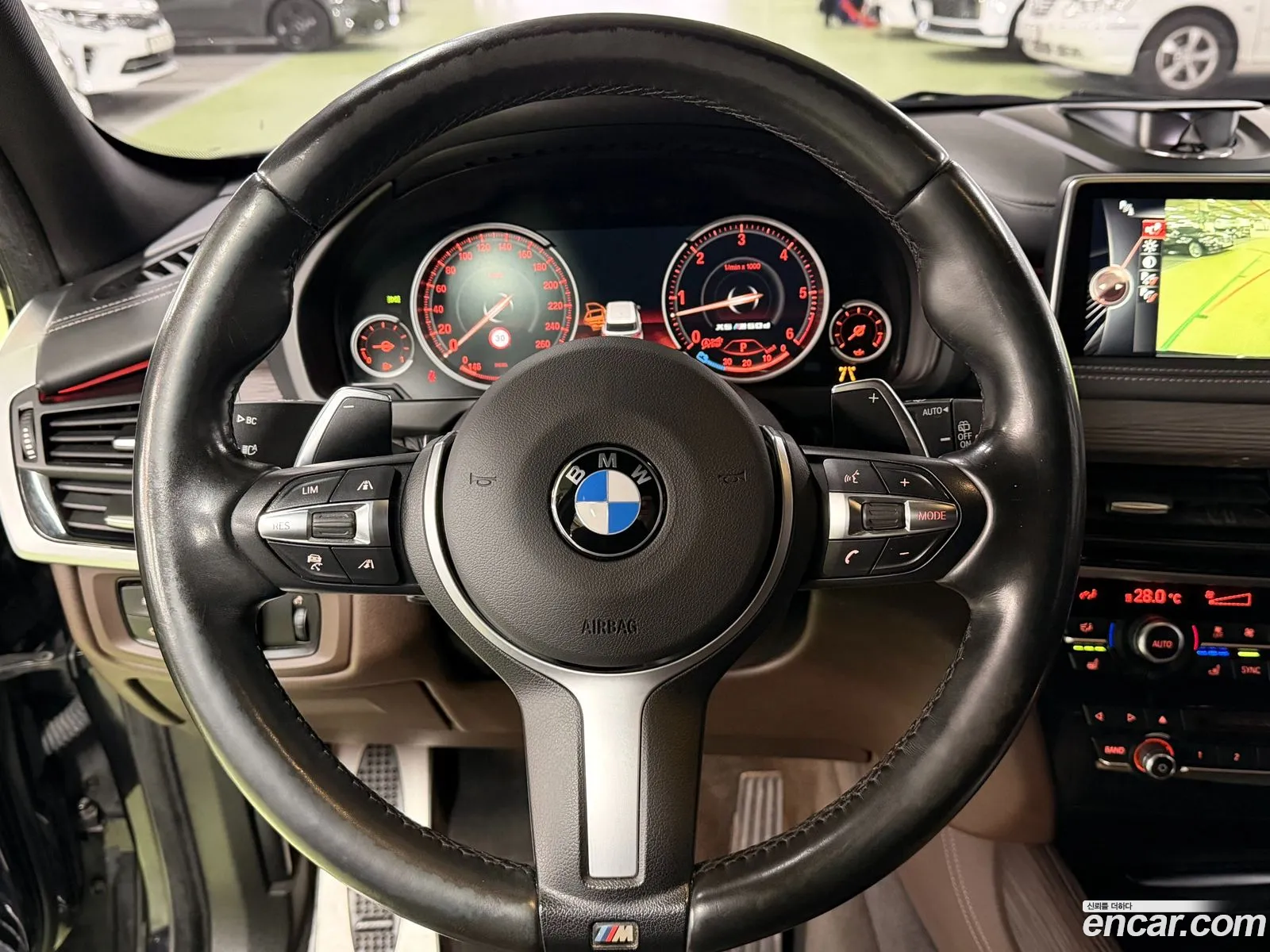 BMW X5 2016 — 7