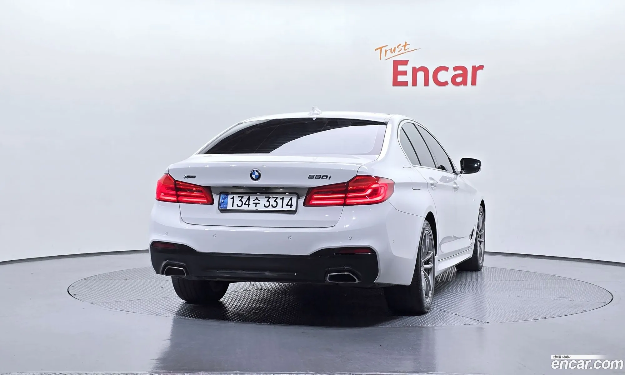 BMW 5 Series 2018 WBAJD3108JWC13737 — 5