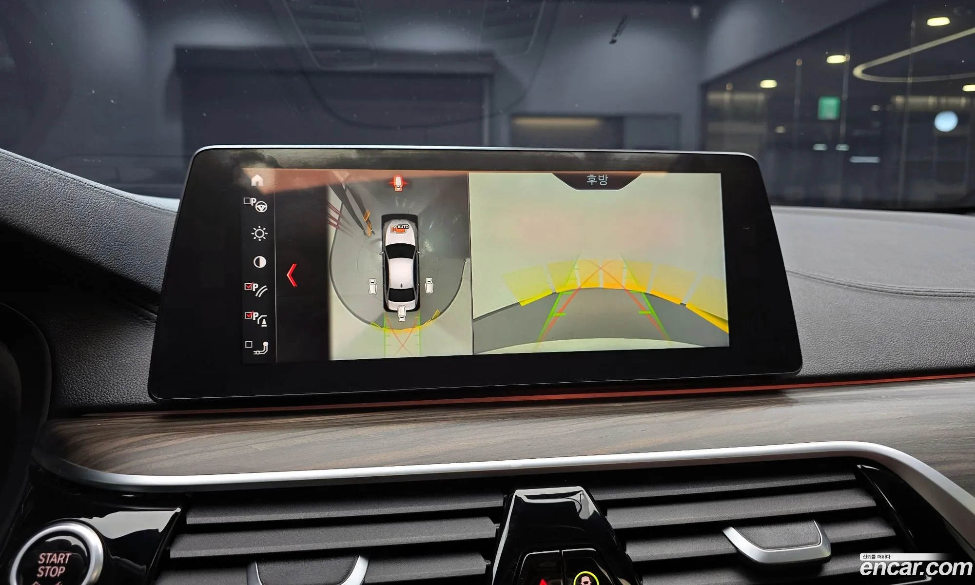BMW 5 Series 2018 WBAJD3108JWC13737 — 16