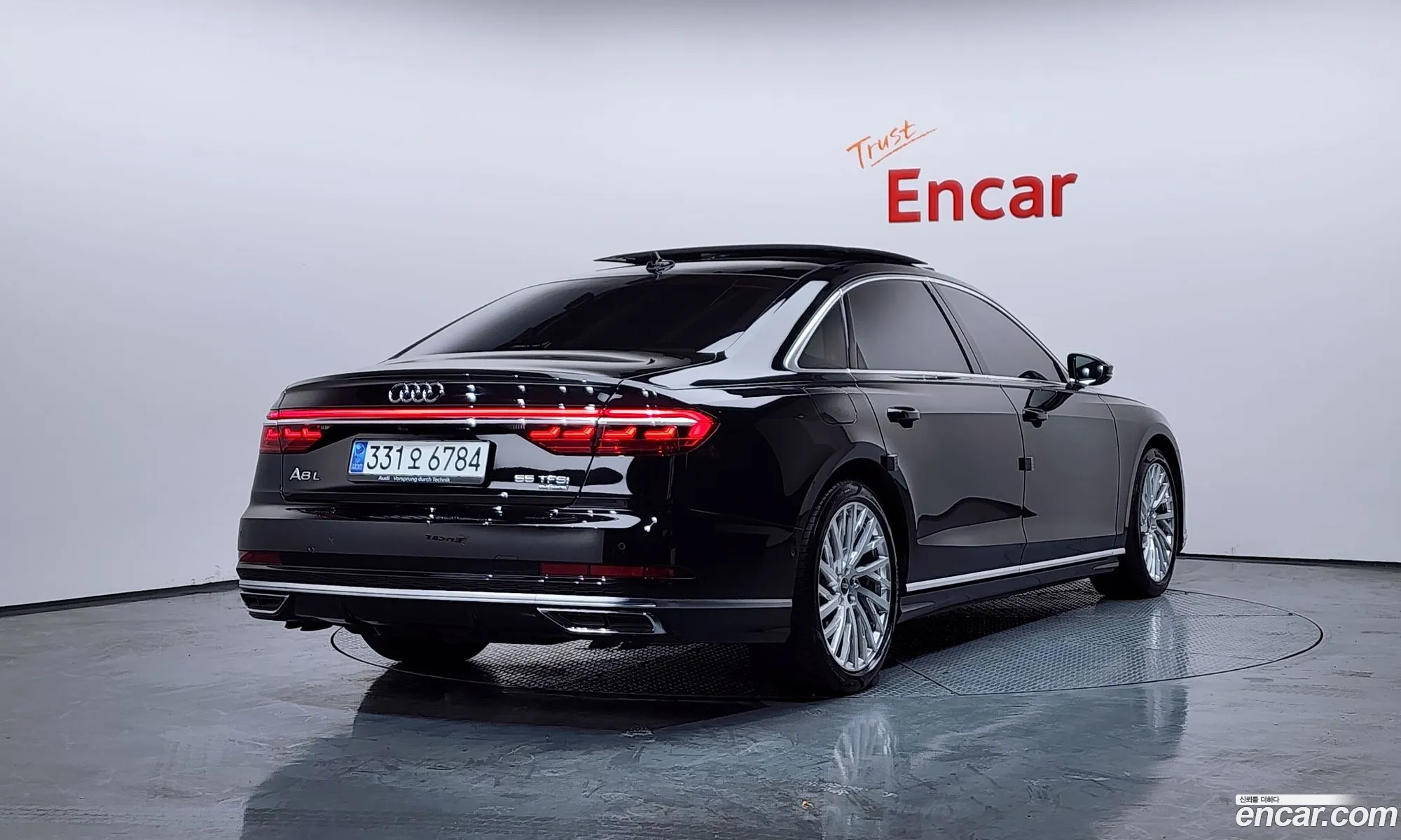Audi A8 2021 — 12
