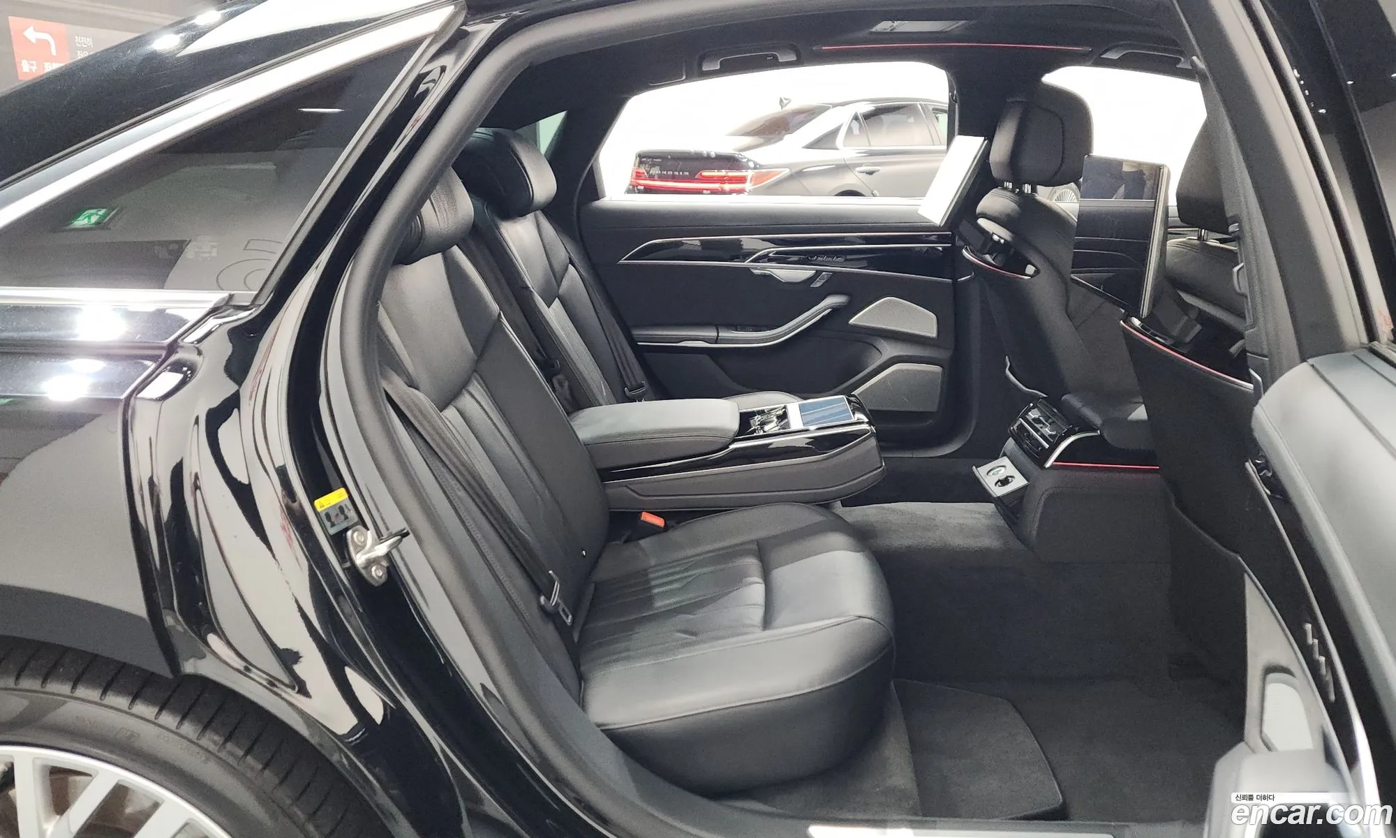 Audi A8 2021 — 9