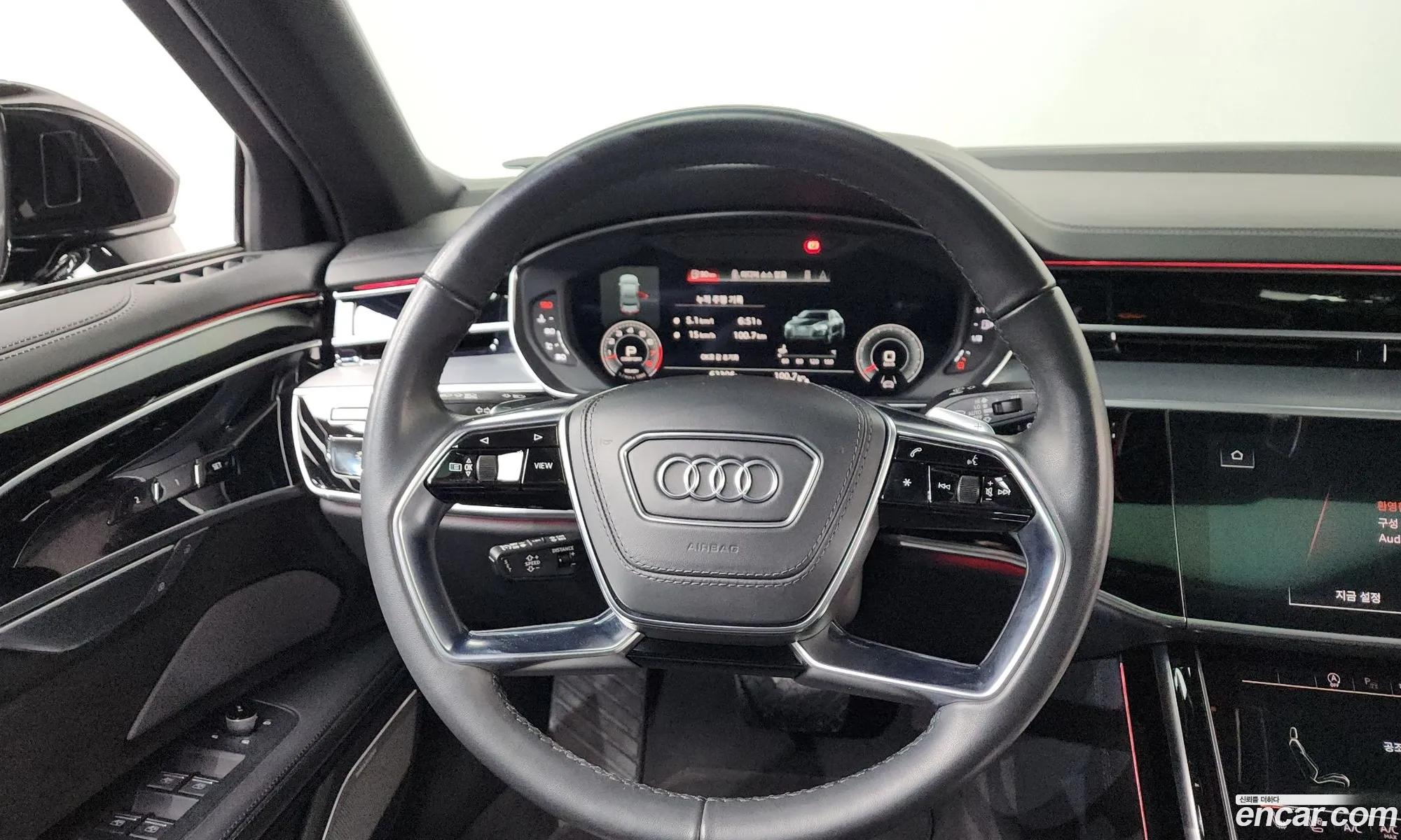 Audi A8 2021 — 10