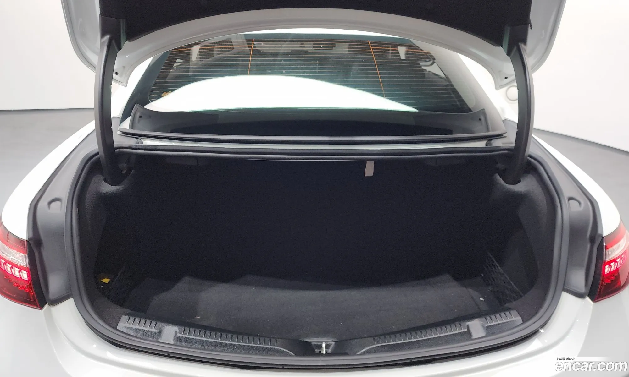 Mercedes-Benz E-Class W213 2023 — 2