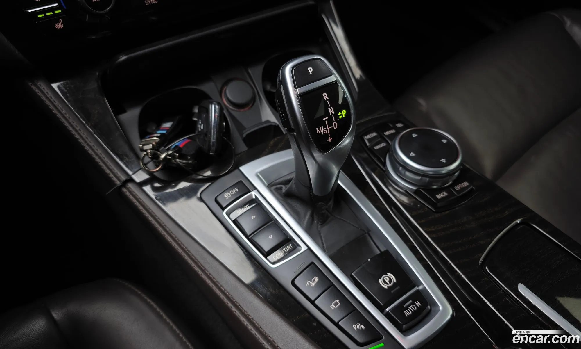 BMW 5 Series 2016 WBA5A7104GG749859 — 11
