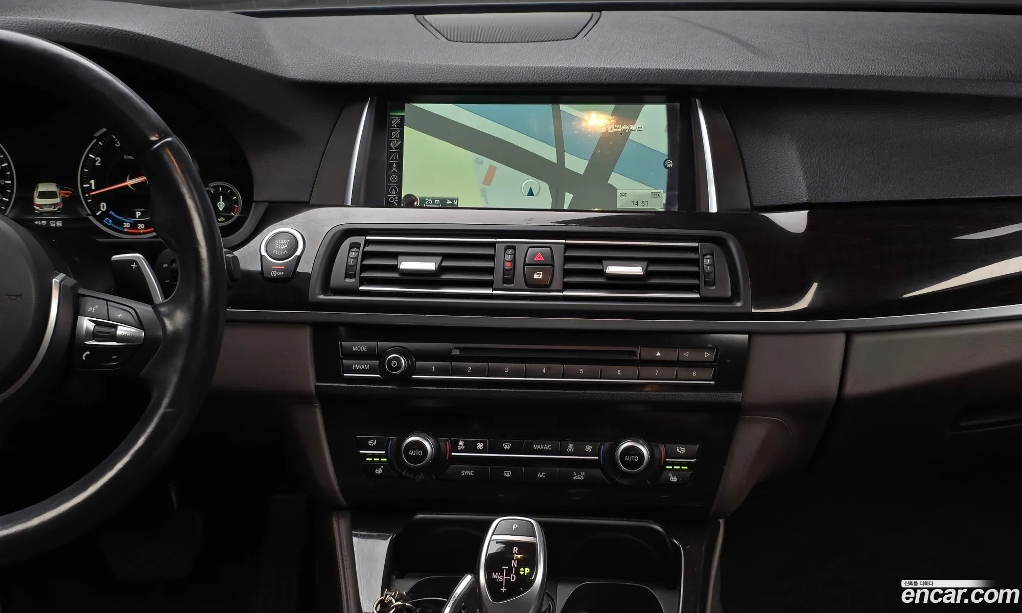 BMW 5 Series 2016 WBA5A7104GG749859 — 12