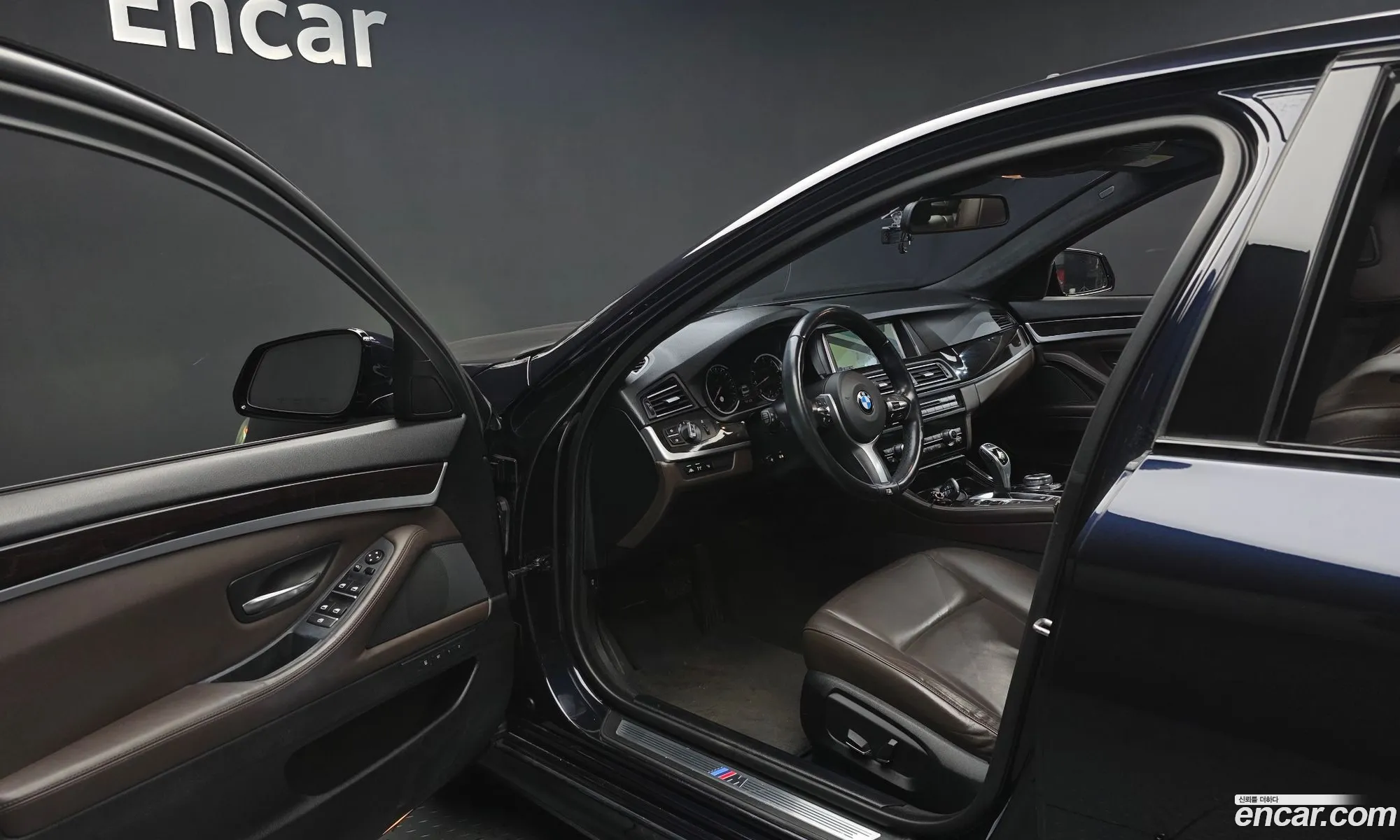 BMW 5 Series 2016 WBA5A7104GG749859 — 14