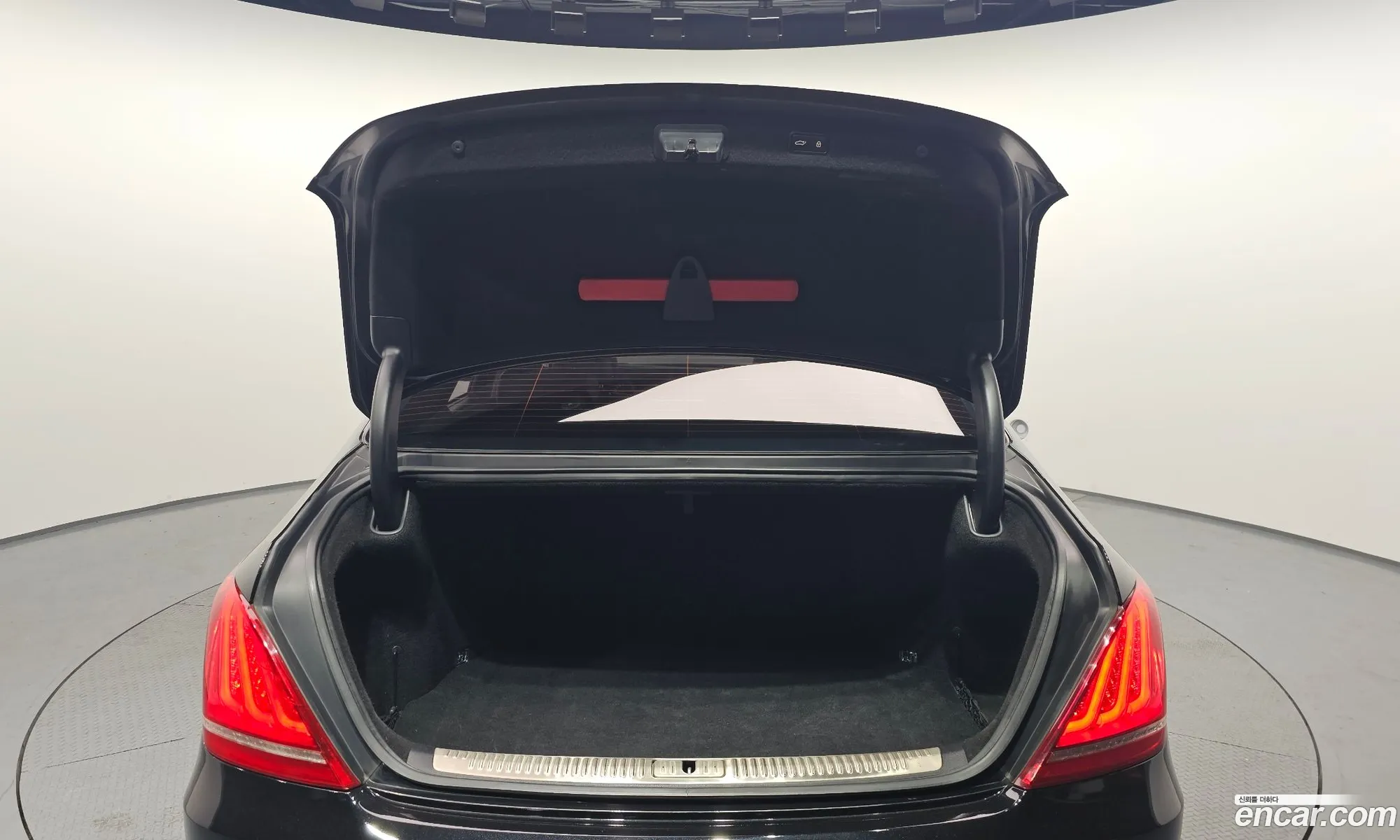 Genesis EQ900 2017 — 11