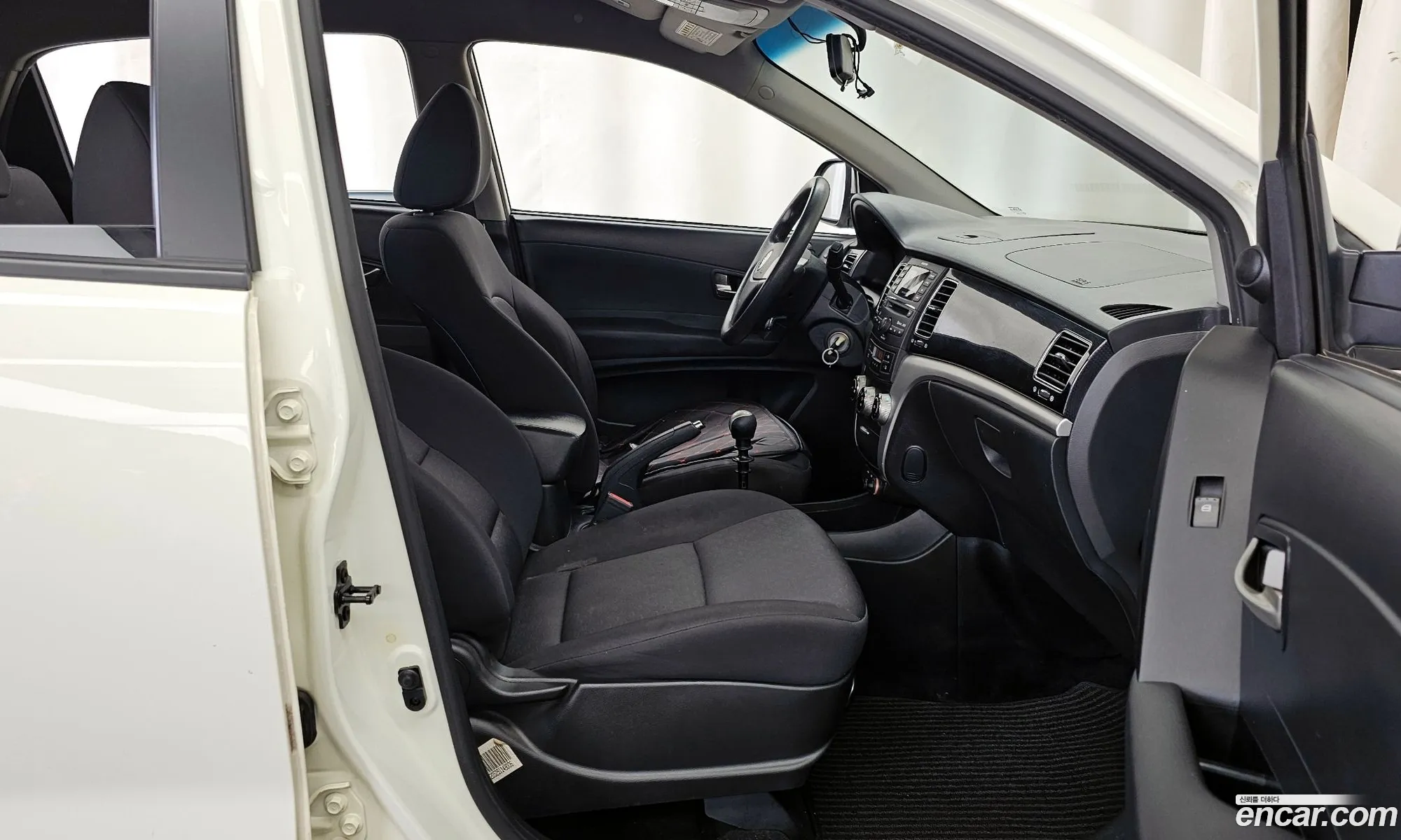 KG Mobility (SsangYong) Korando C 2012 — 19