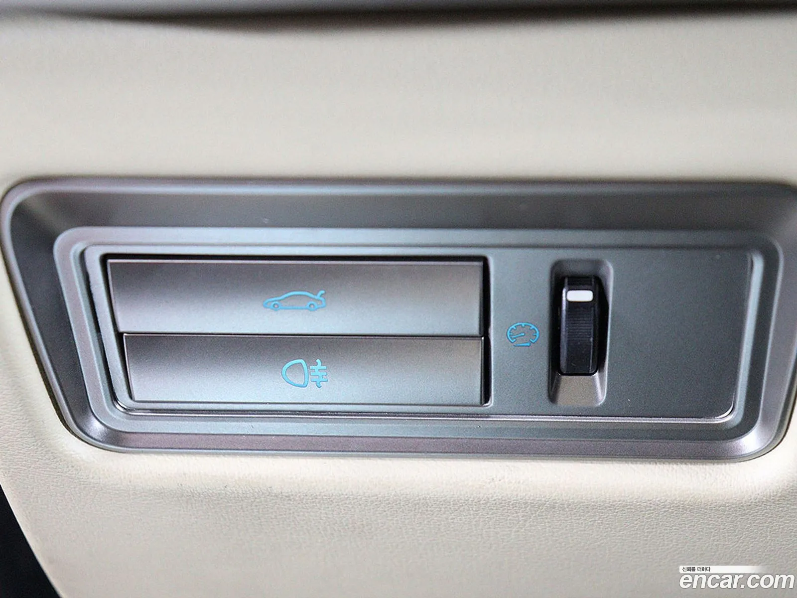 Jaguar XF 2009 — 16