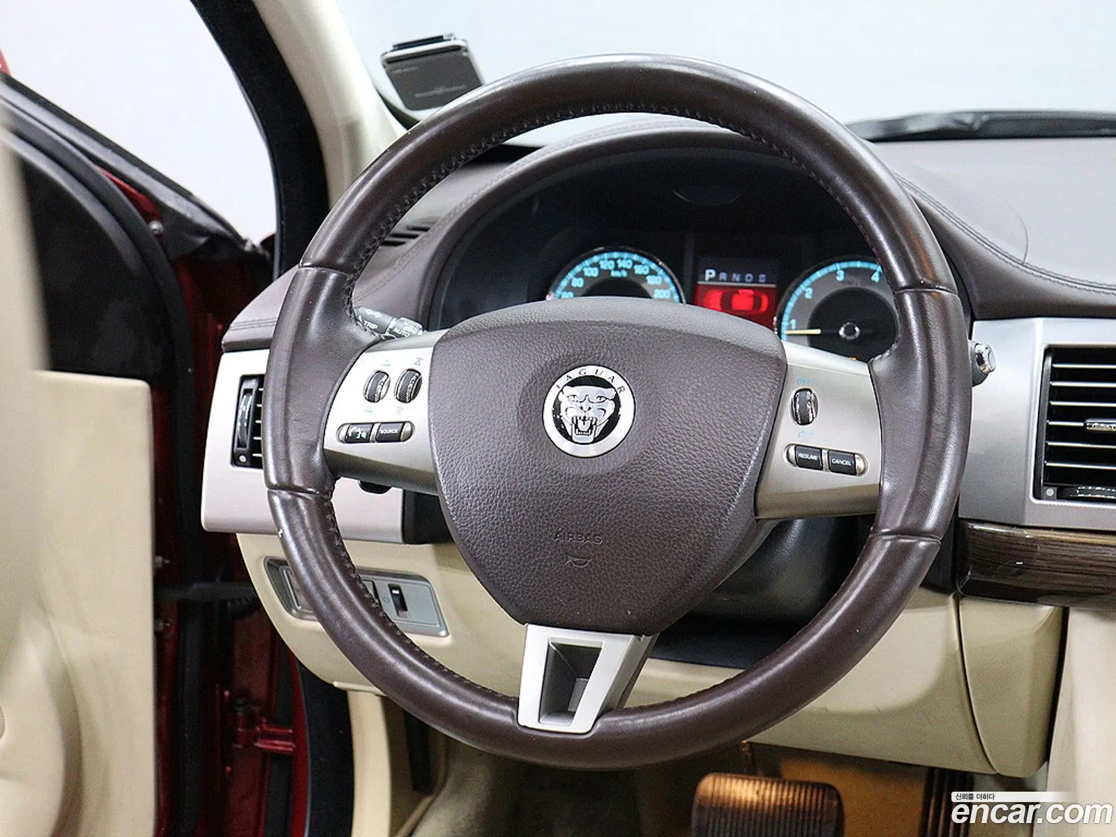 Jaguar XF 2009 — 7