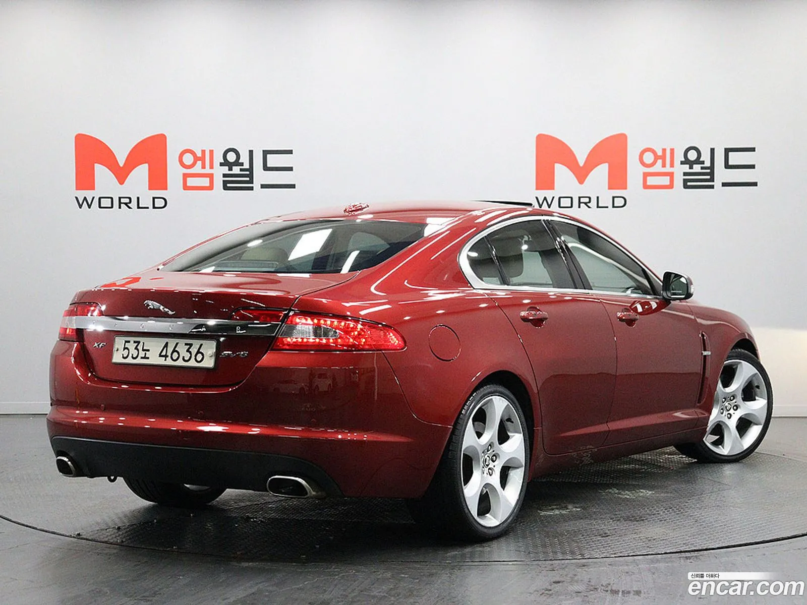 Jaguar XF 2009 — 17