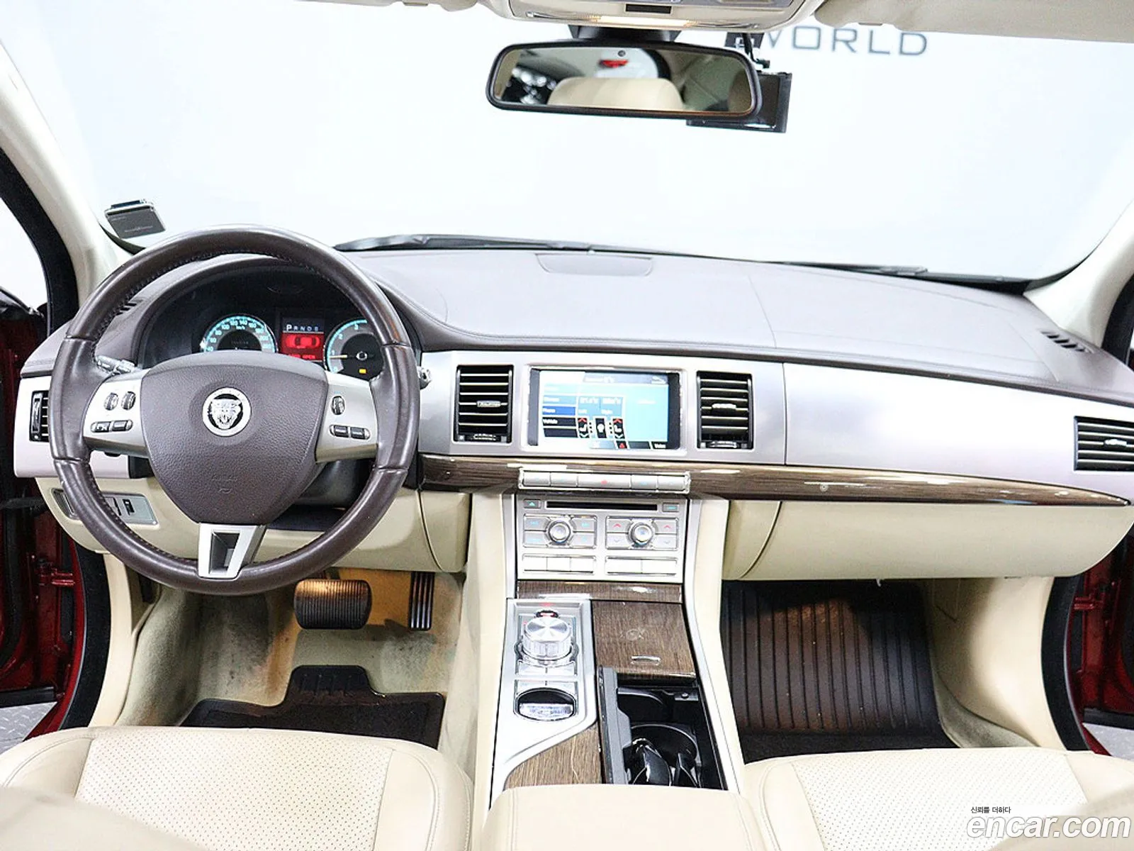 Jaguar XF 2009 — 11
