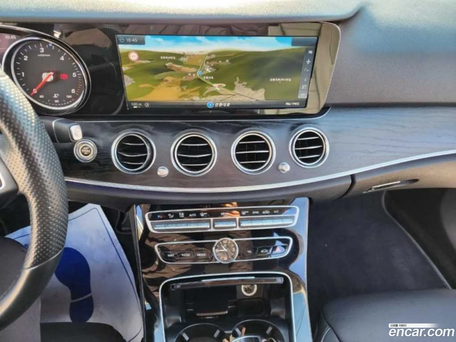 Mercedes-Benz E-Class W213 2017 — 18